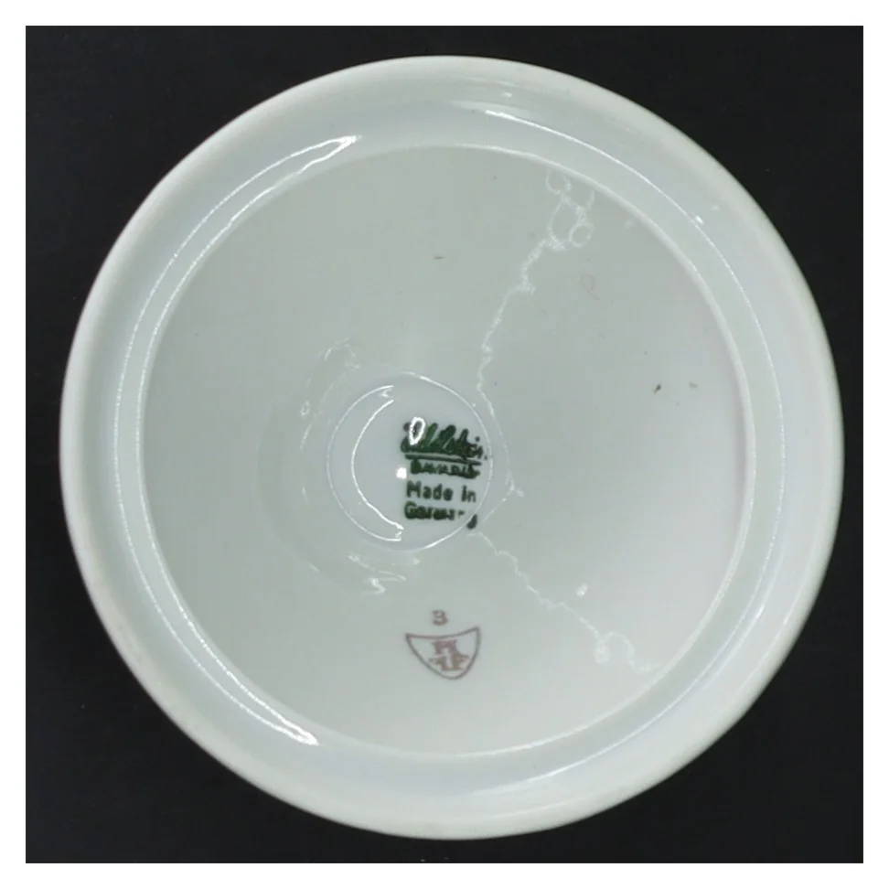 Porcelænsskål med guldkant fra Vielleicht Uhls (str. Ø 9 cm)