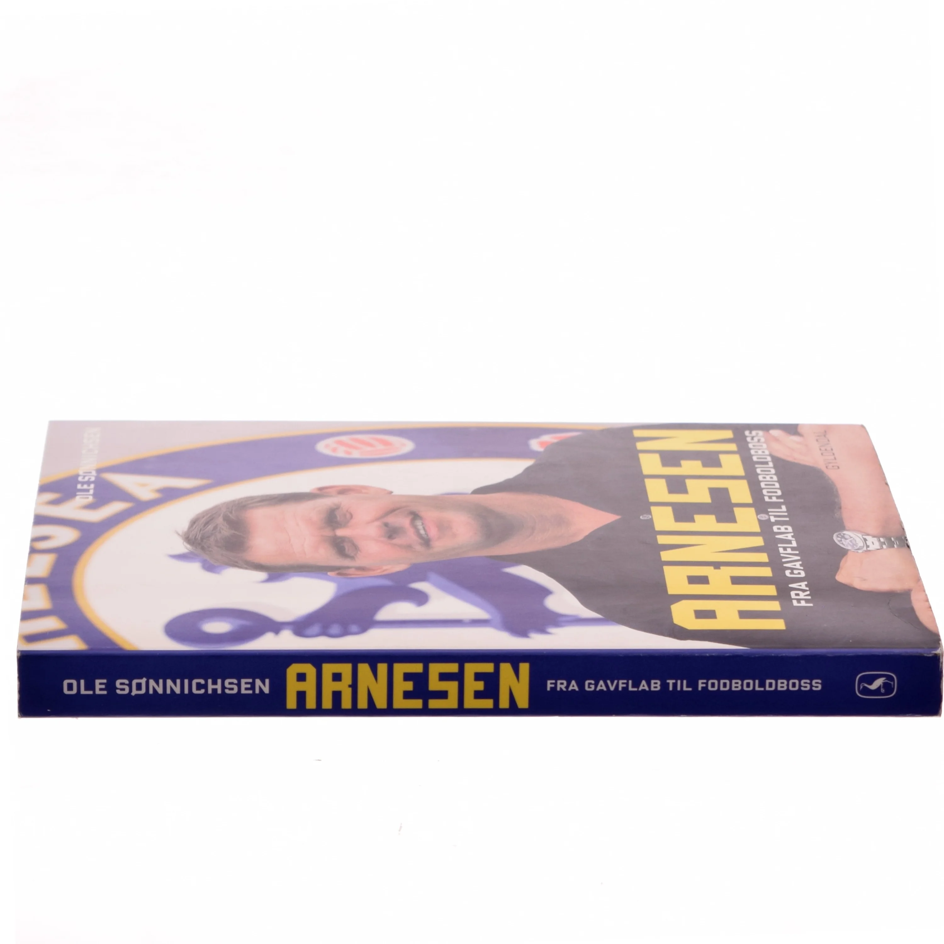 Arnesen : fra gavflab til fodboldboss af Ole Sønnichsen (Bog)