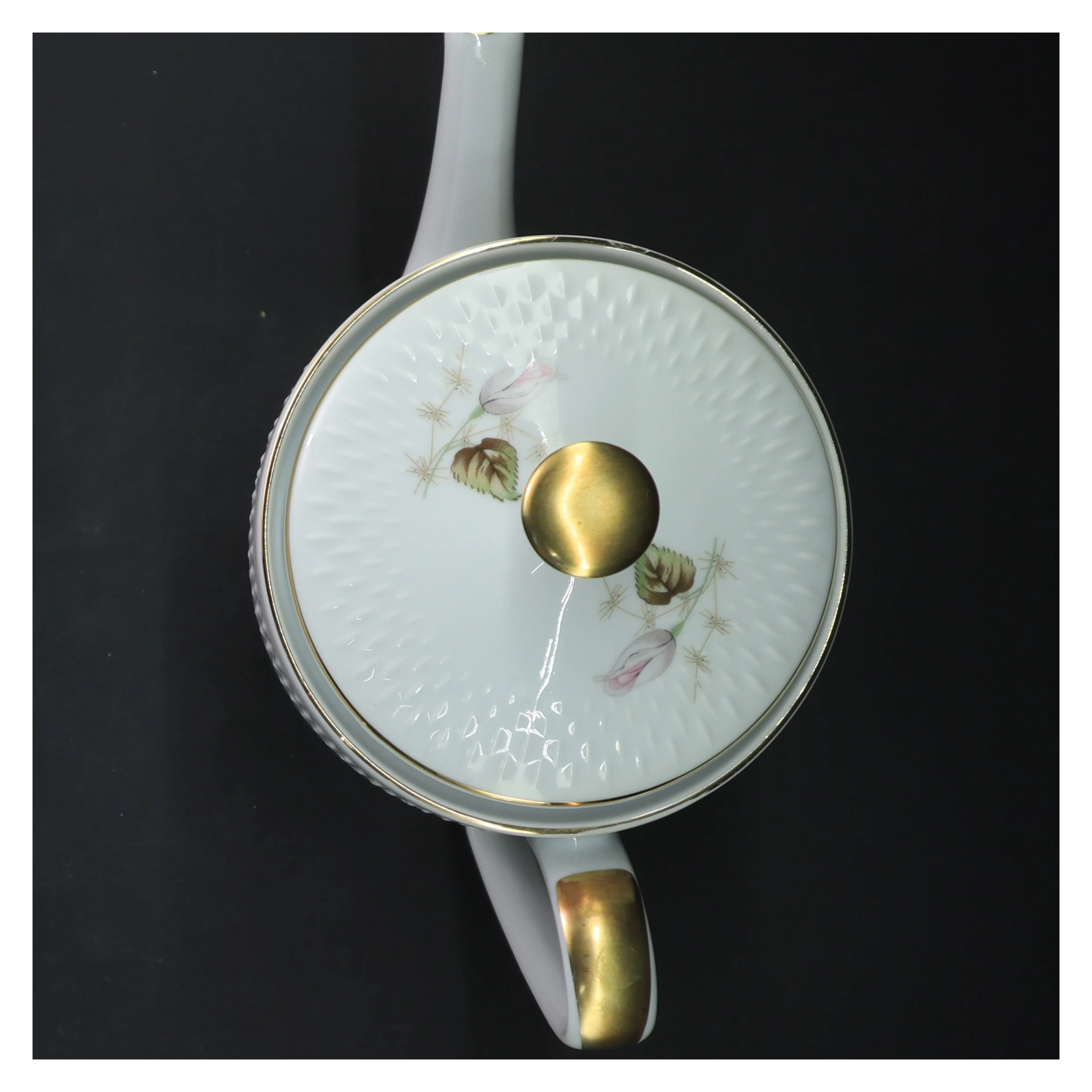 Porcelæn kande med rosedekoration fra Bavaria (str. 20 cm)