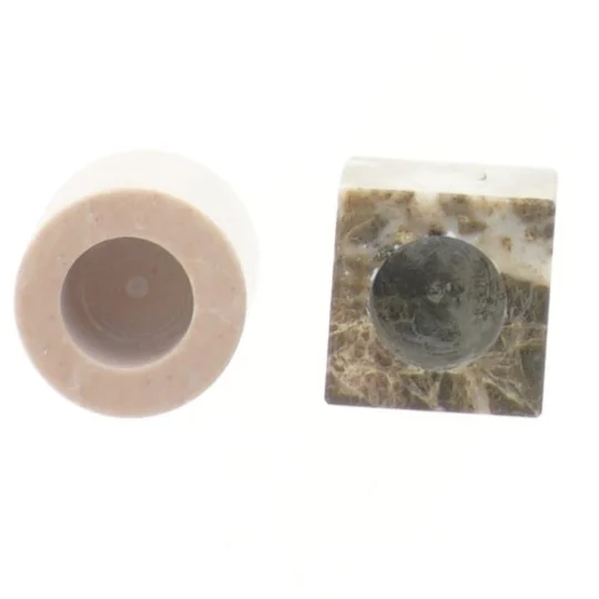 Marmor lysestager fra Mørkegaard (str. 4-5 cm)