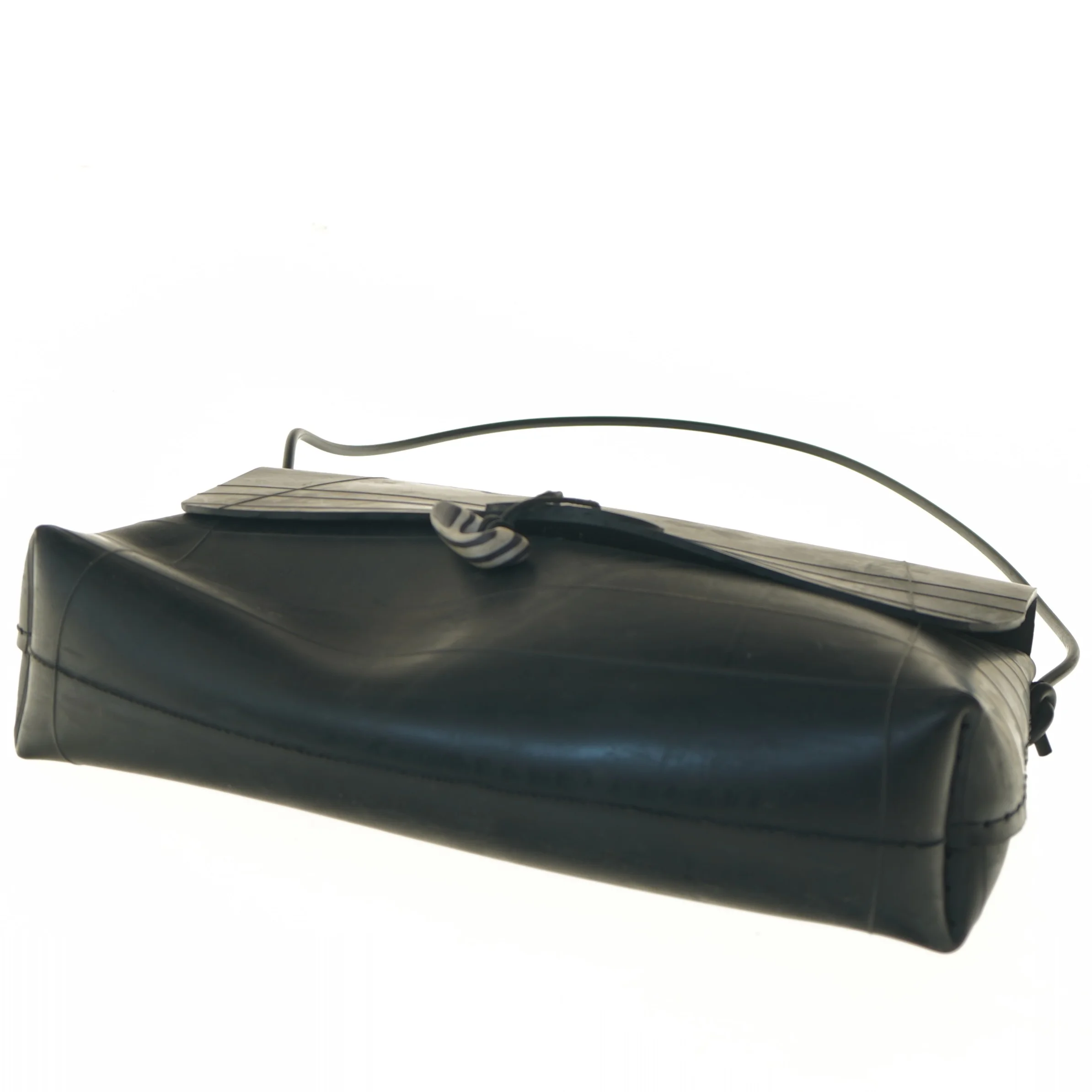 Sort håndtaske (str. 26x7x30 cm)