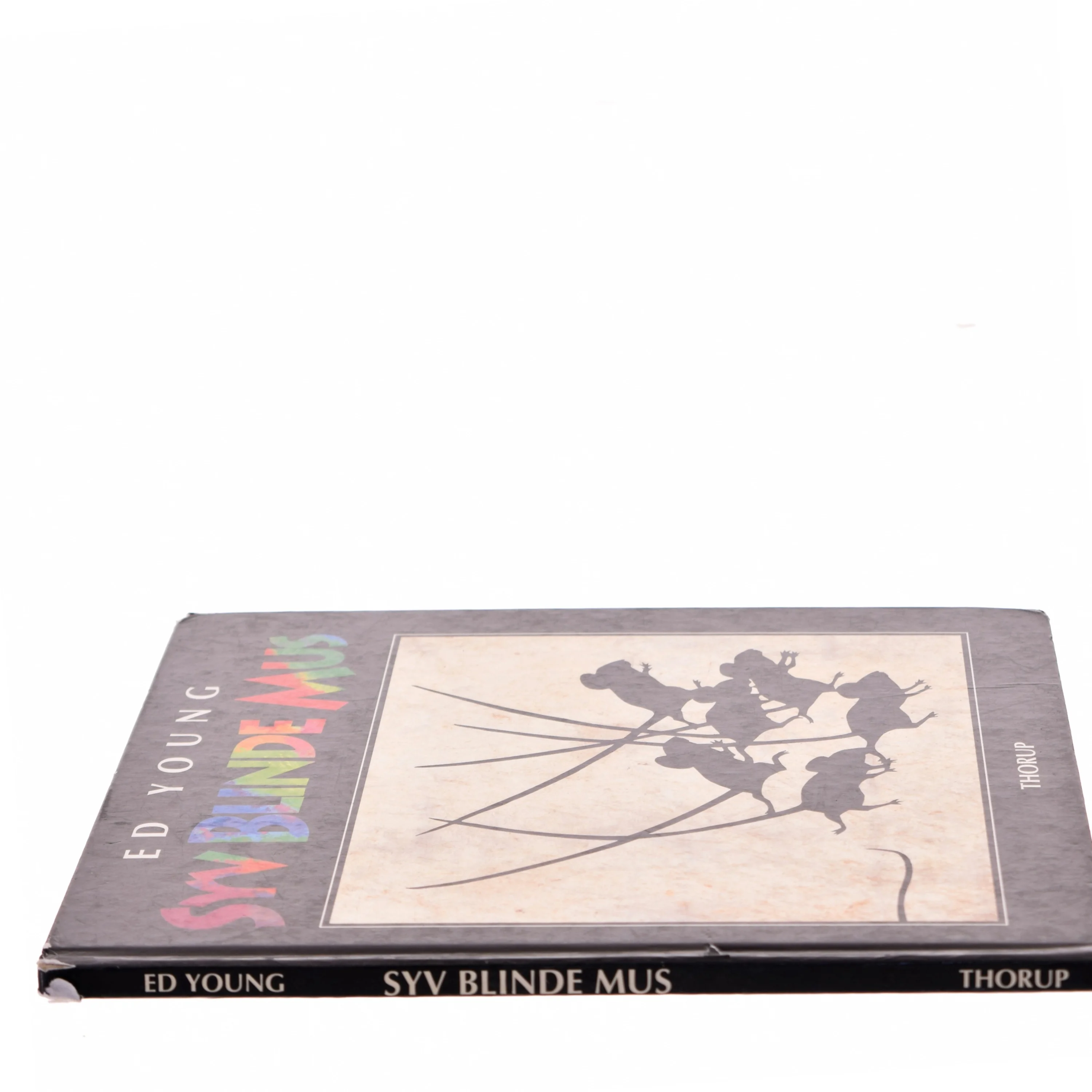 Syv blinde mus af Ed Young (Bog)