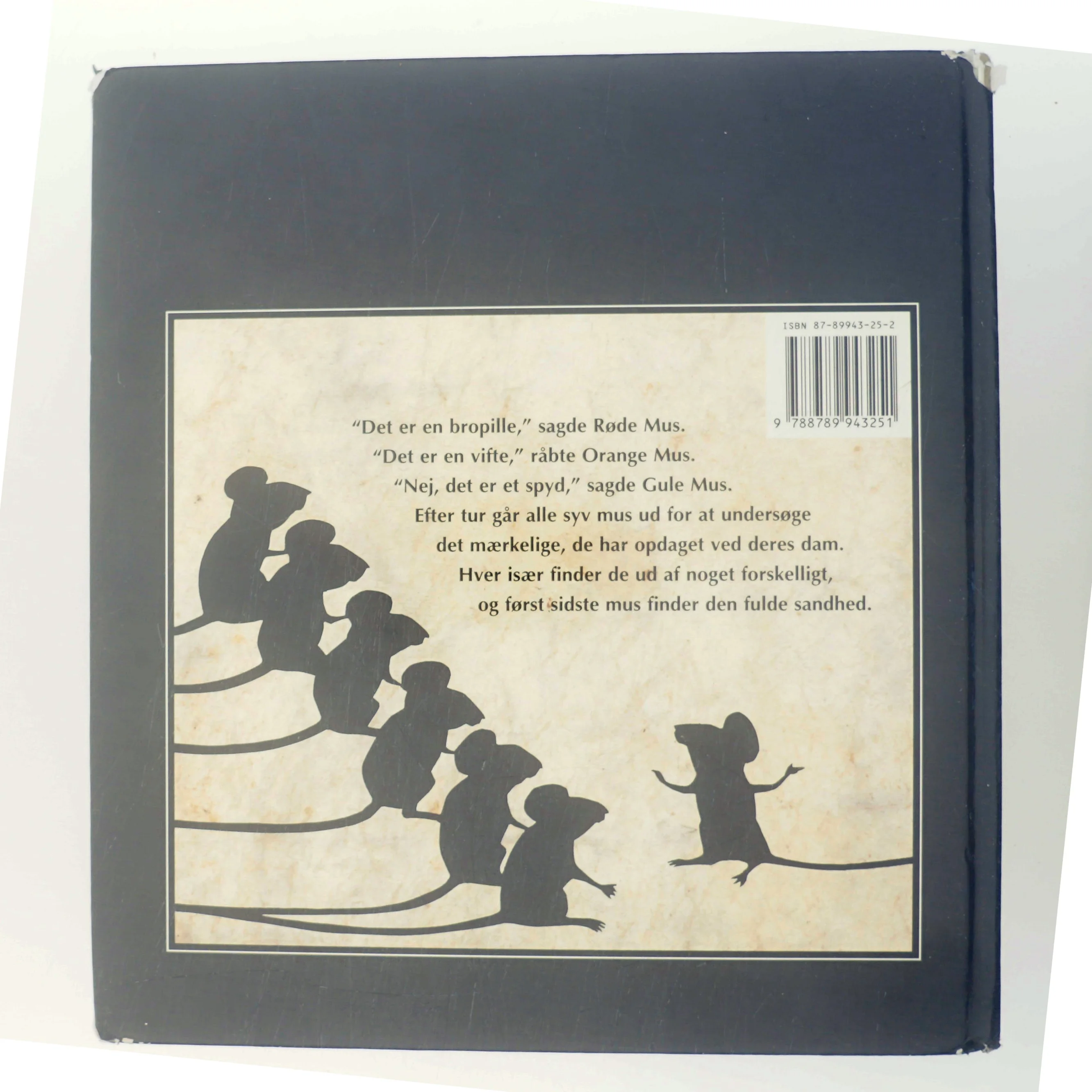 Syv blinde mus af Ed Young (Bog)