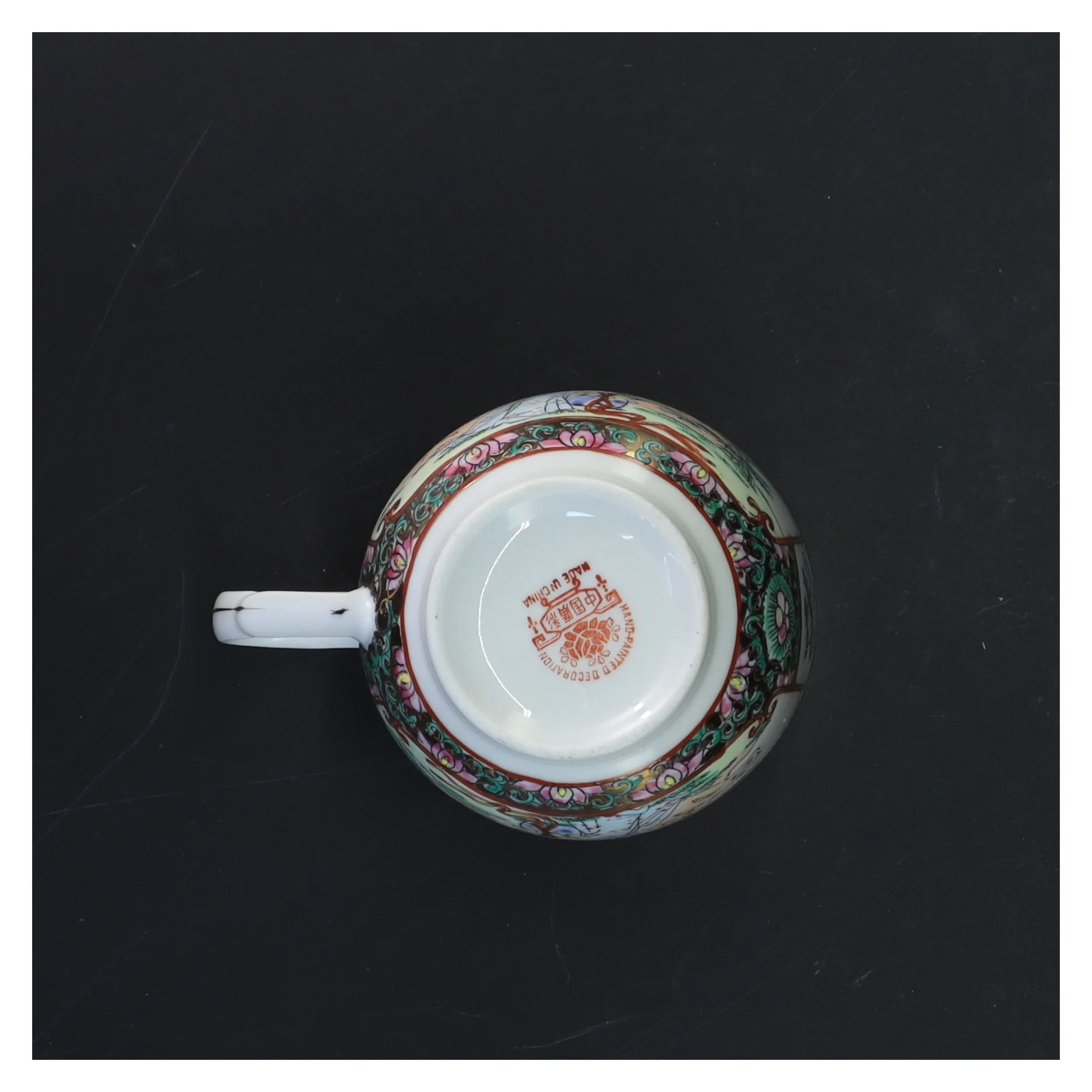 Dekorativ kop med orientalsk motiv (str. 9 cm)