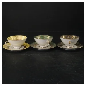 Porcelænskopper med underkopper fra Bavaria (str. Kopper. ø. 9 cm. tallerkener. ø. 12 cm)