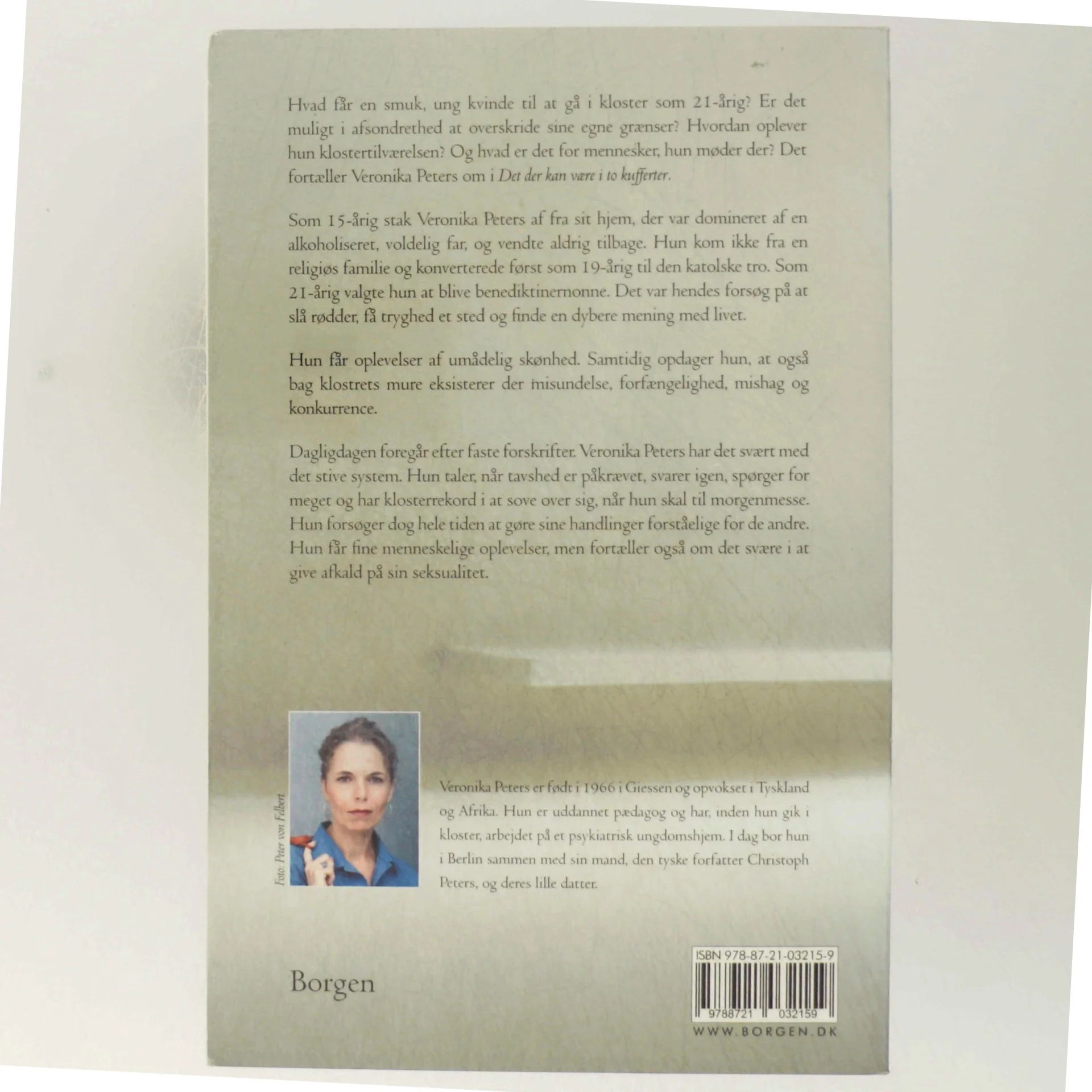 Biografi - Det der kan være i to kufferter fra Borgen