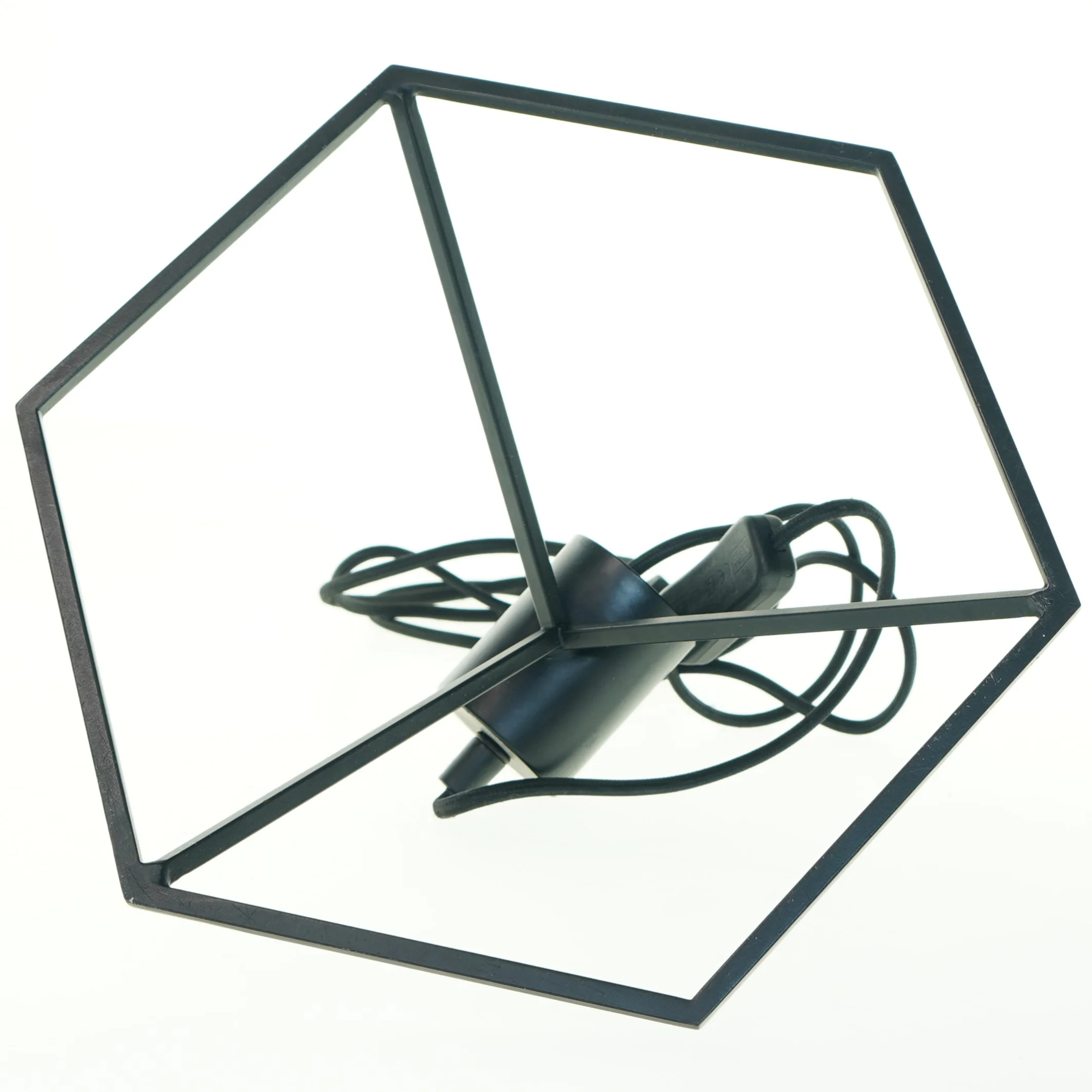 Geometrisk bordlampe (str. 25,5x15 cm)