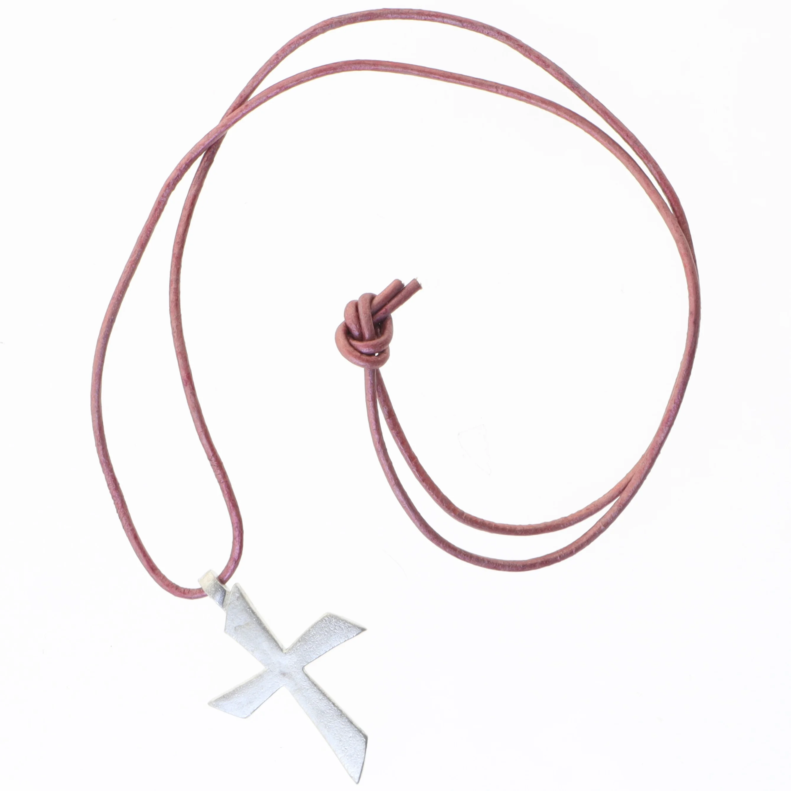Lædersnor halskæde med metal kors vedhæng (str. 70 cm)