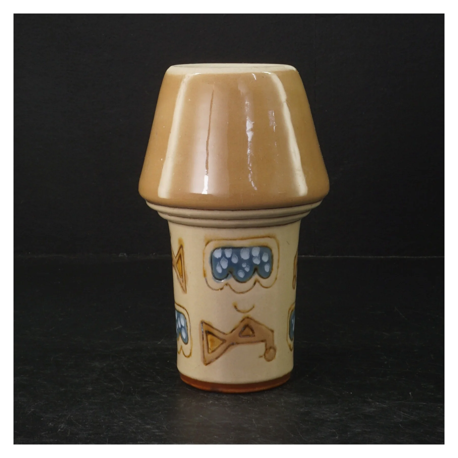 Keramik vase (str. Ø 7 cm. længde, 18 cm)