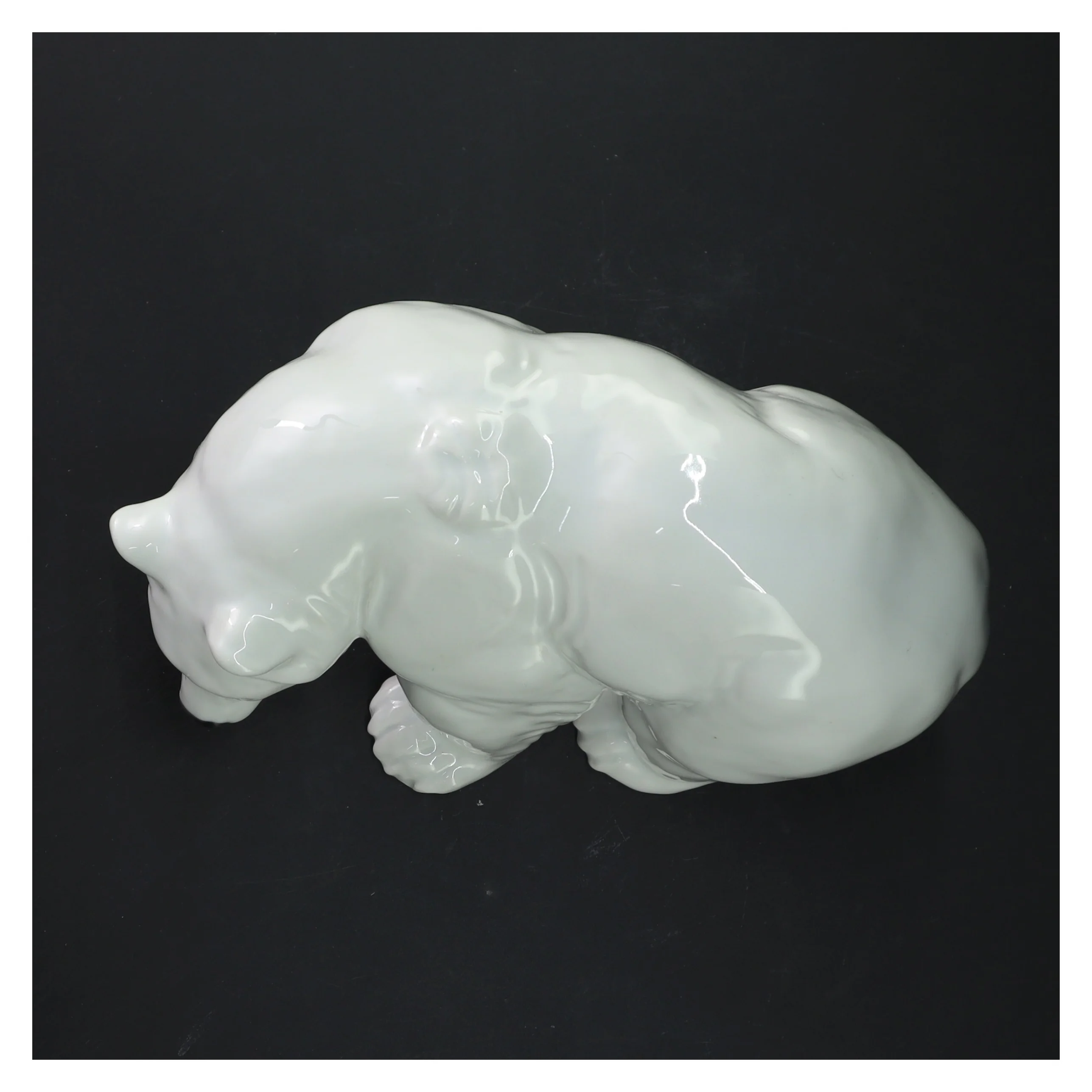 Porcelænsfigur af isbjørn fra Royal Copenhagen (str. 12x11x20 cm)