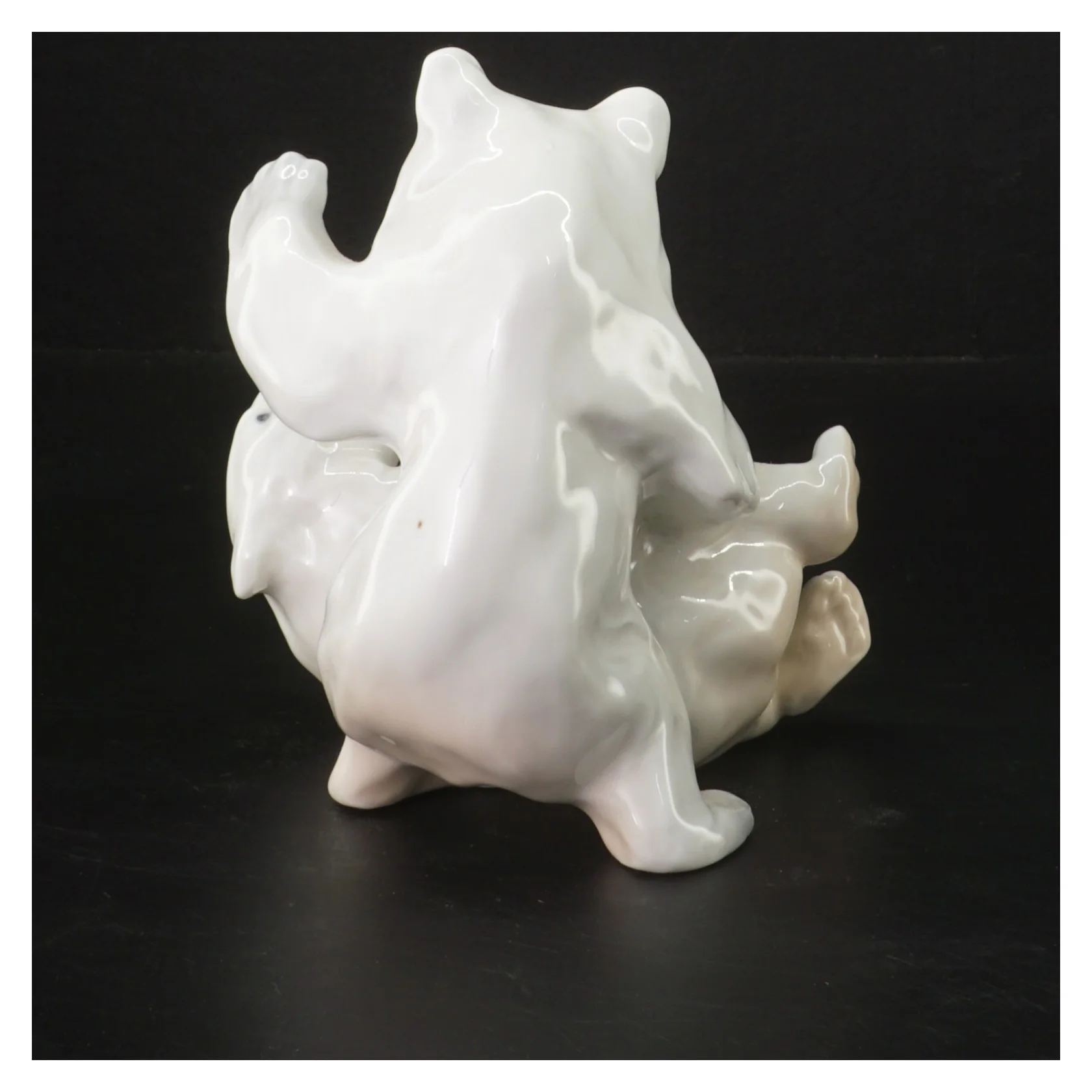 Porcelænsfigur af legende bjørne fra Royal Copenhagen (str. 15 cm)