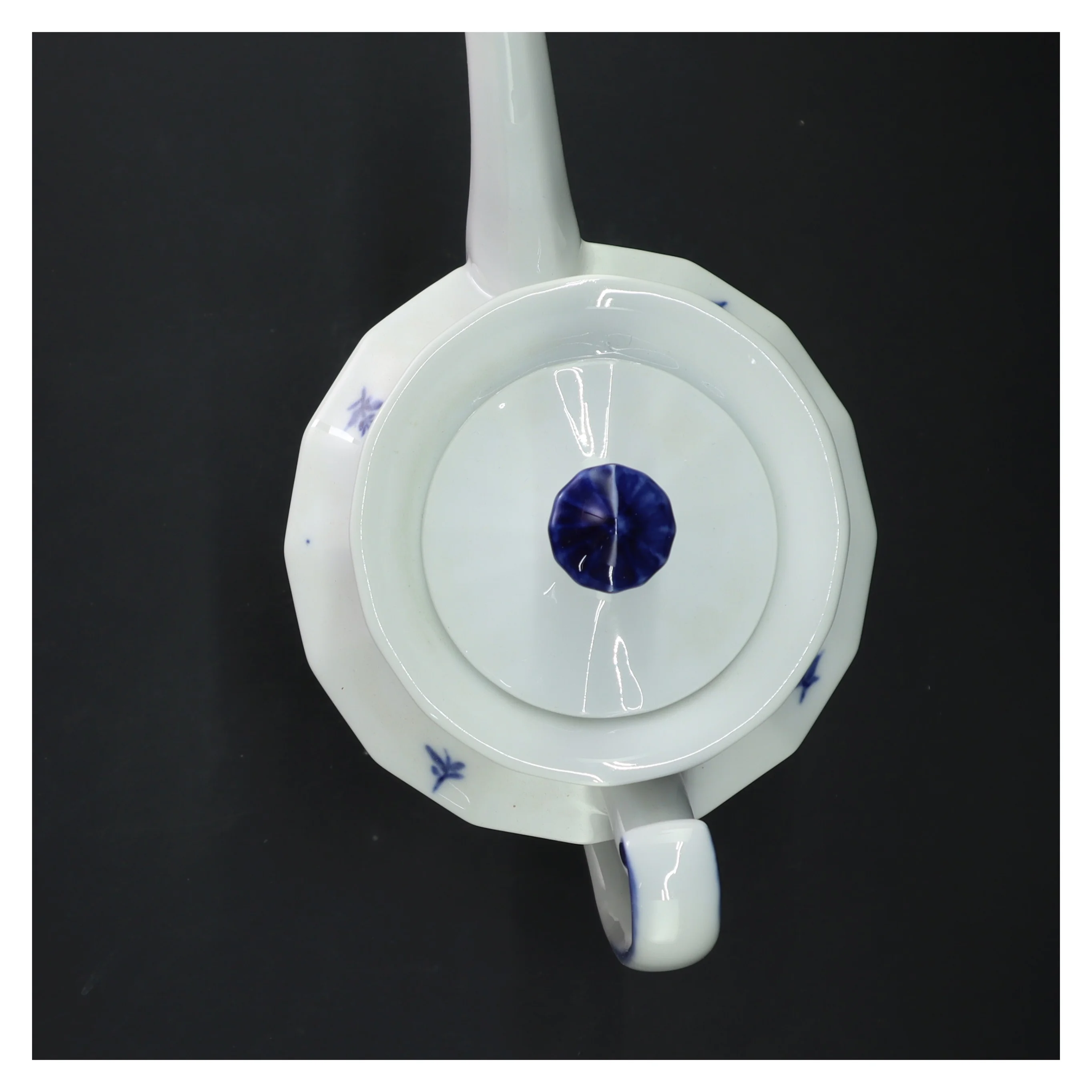 Porcelæns kaffekande med blå blomst fra Royal Copenhagen (str. 24 cm)