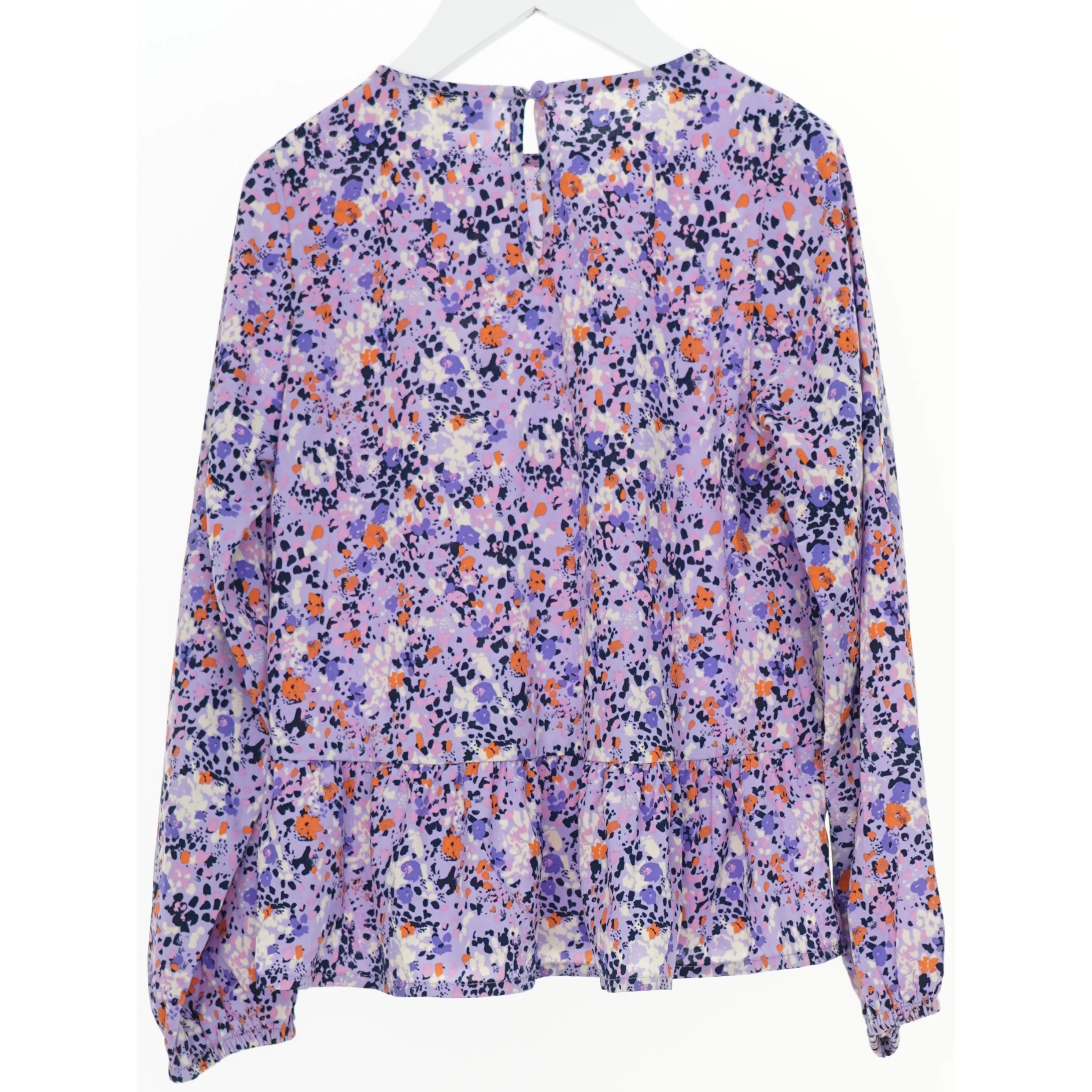 Langærmet bluse med blomsterprint fra Name It (str. 122)