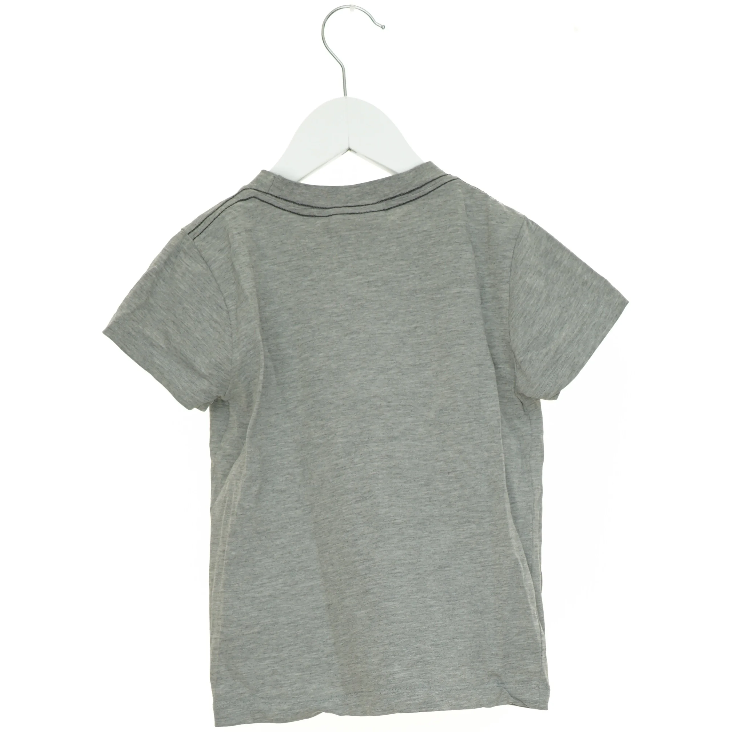 T-Shirt fra Molo (str. 104 cm)