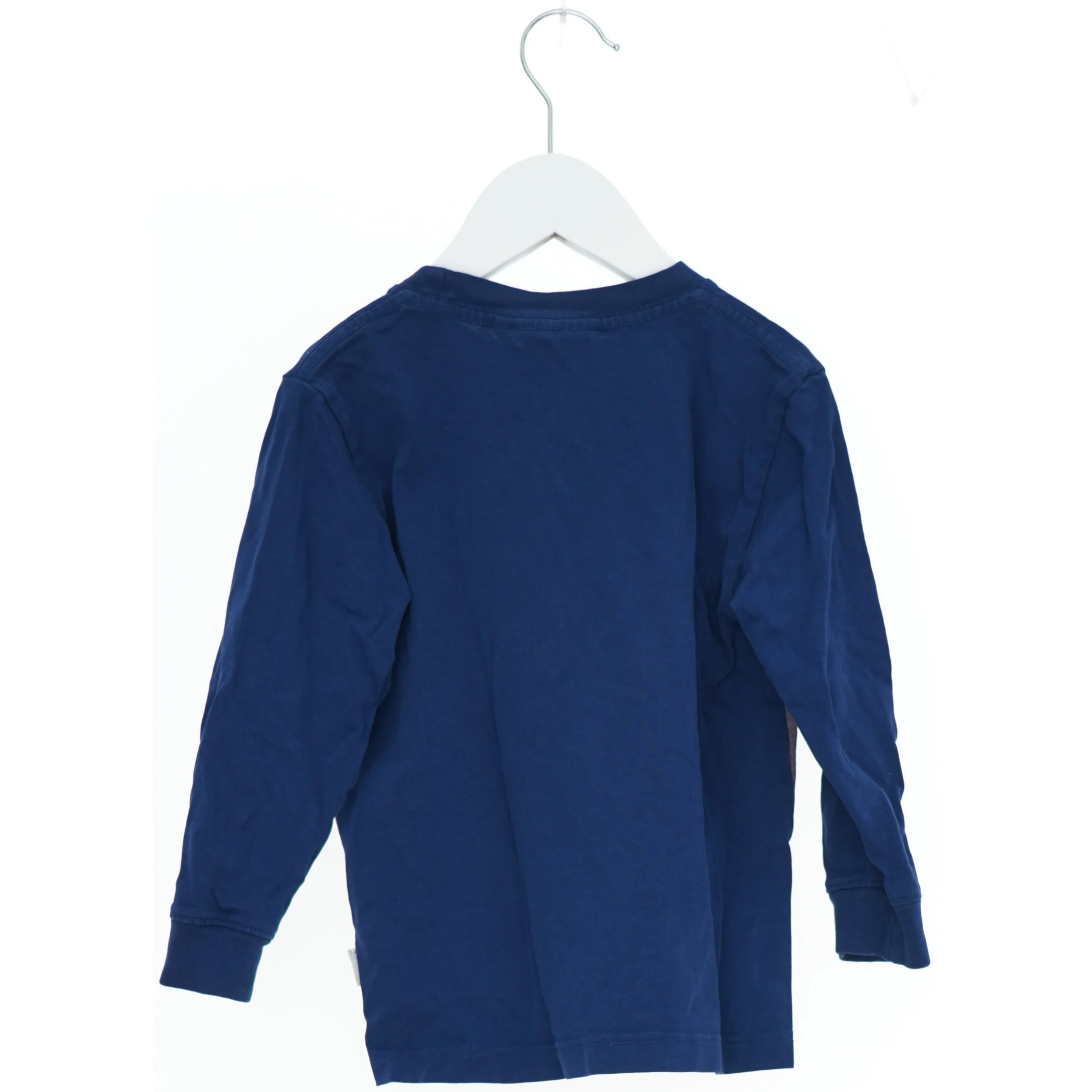 Bluse med dragemotiv og 'Game On!' tekst fra Molo (str. 98)