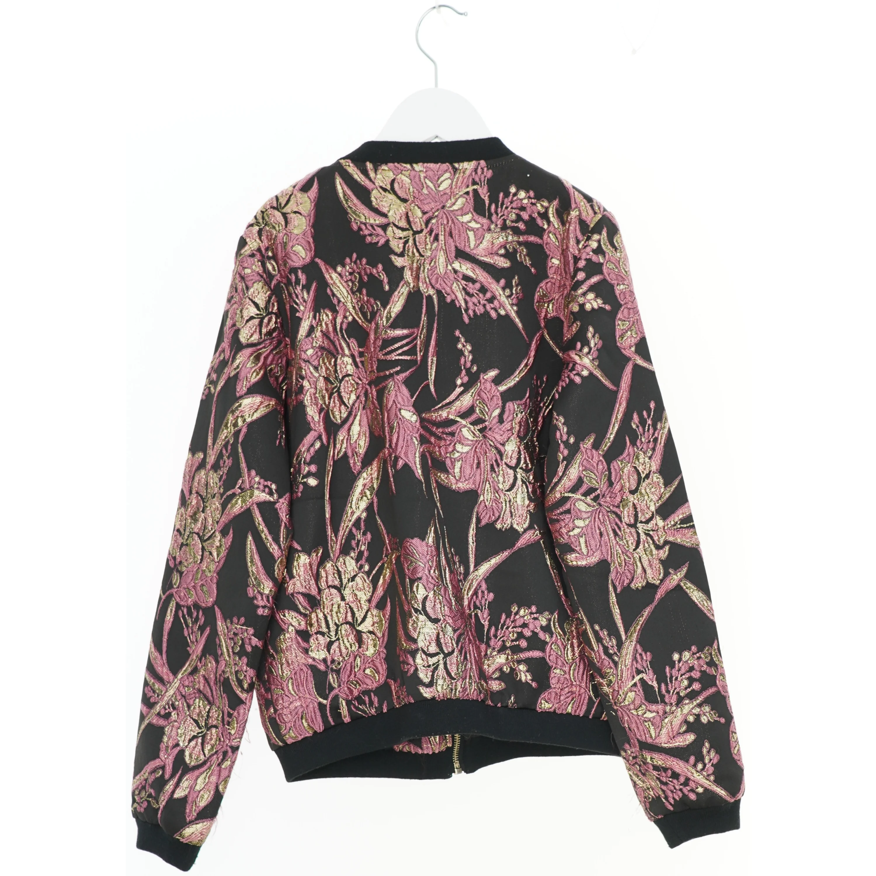 Brokade Bomberjakke fra Sofie Schnoor (str. 152)