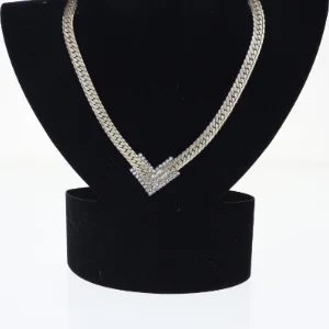 Guldfarvet halskæde med diamanter/krystaller (str. 42 cm)
