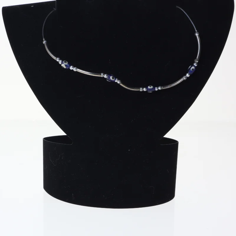 Halskæde med blå perler (str. 45 cm)