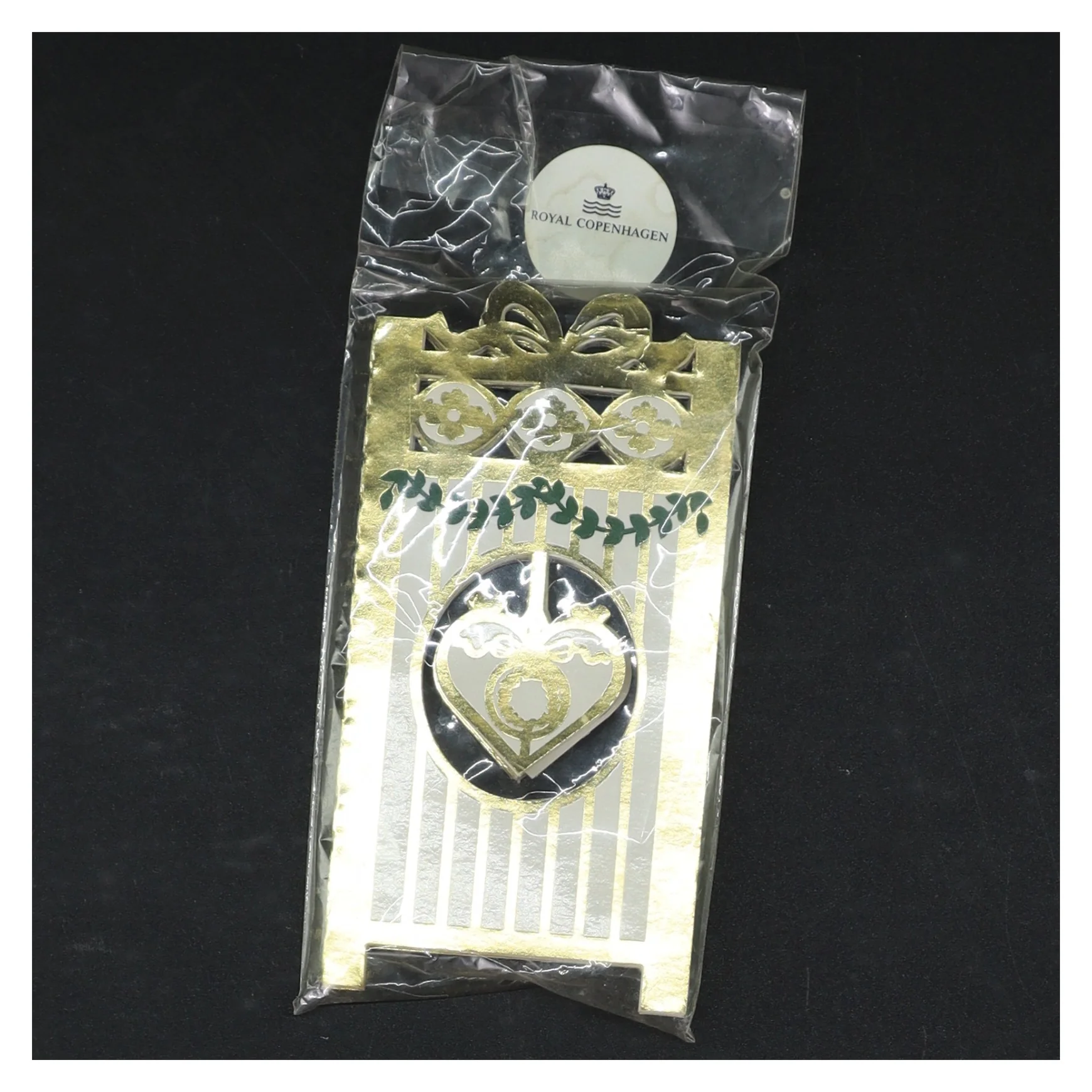 Juledekorationer i træ fra Royal Copenhagen (str. H. 13 cm)