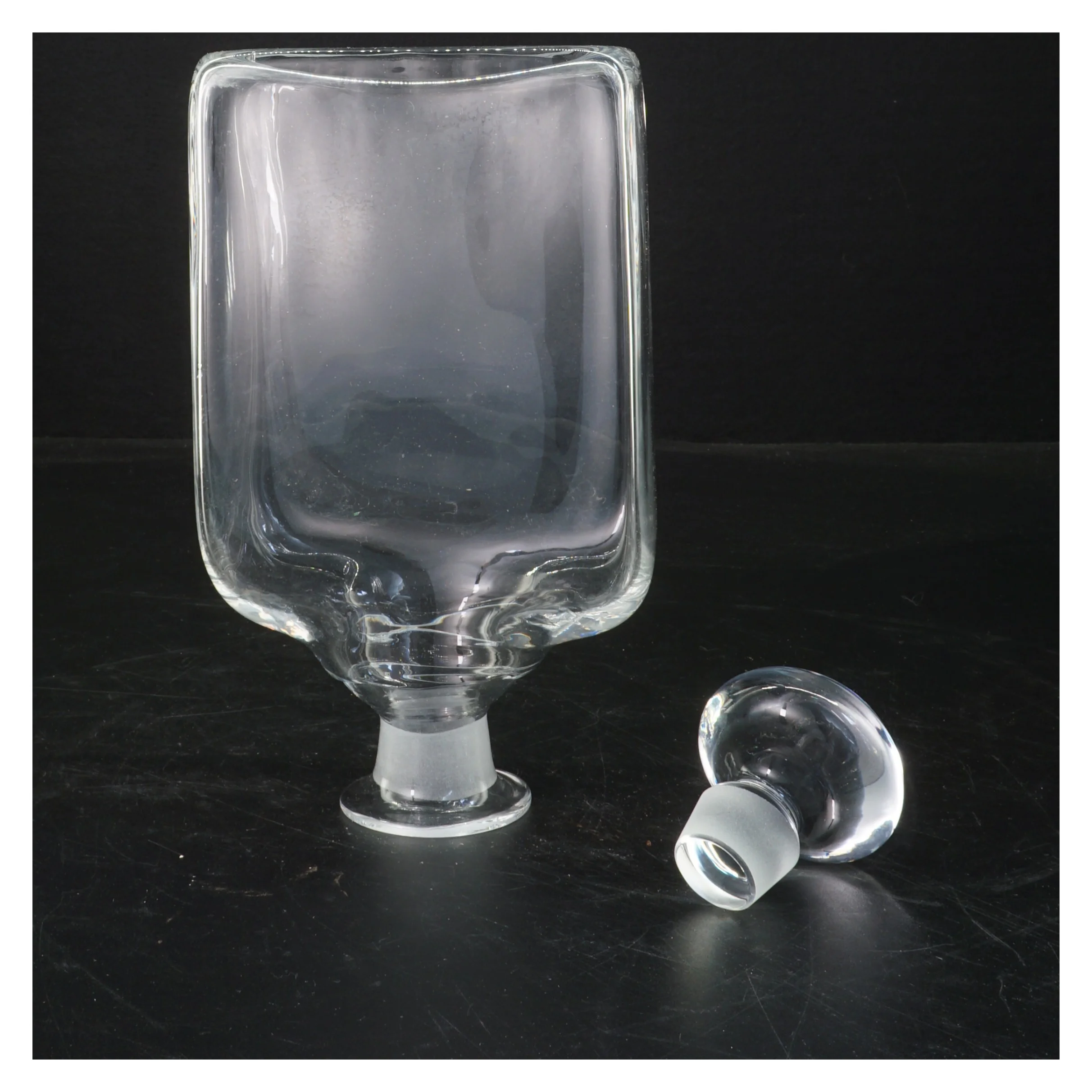 Glas karaffel med prop (str. 18 cm)