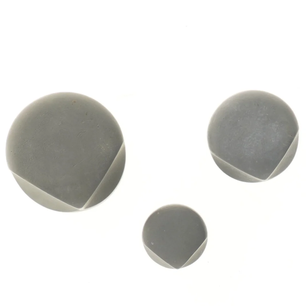 Sæt af tre dekorative uglefigurer (str. 14,5x7&12x6&9x4 cm)