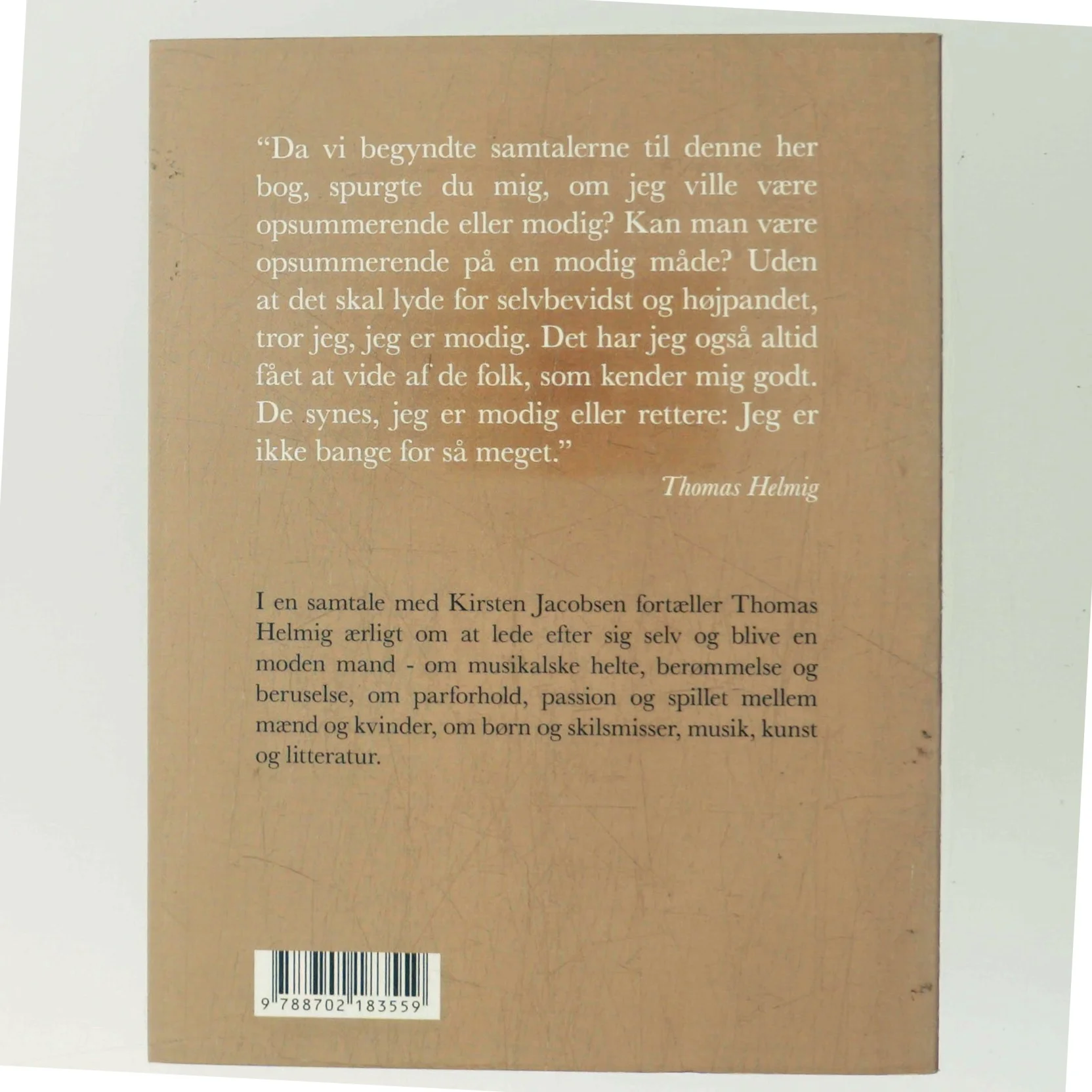 Helmig og kærligheden : nogle døre må man lukke for at verden kan blive større af Kirsten Jacobsen (f. 1942) (Bog)