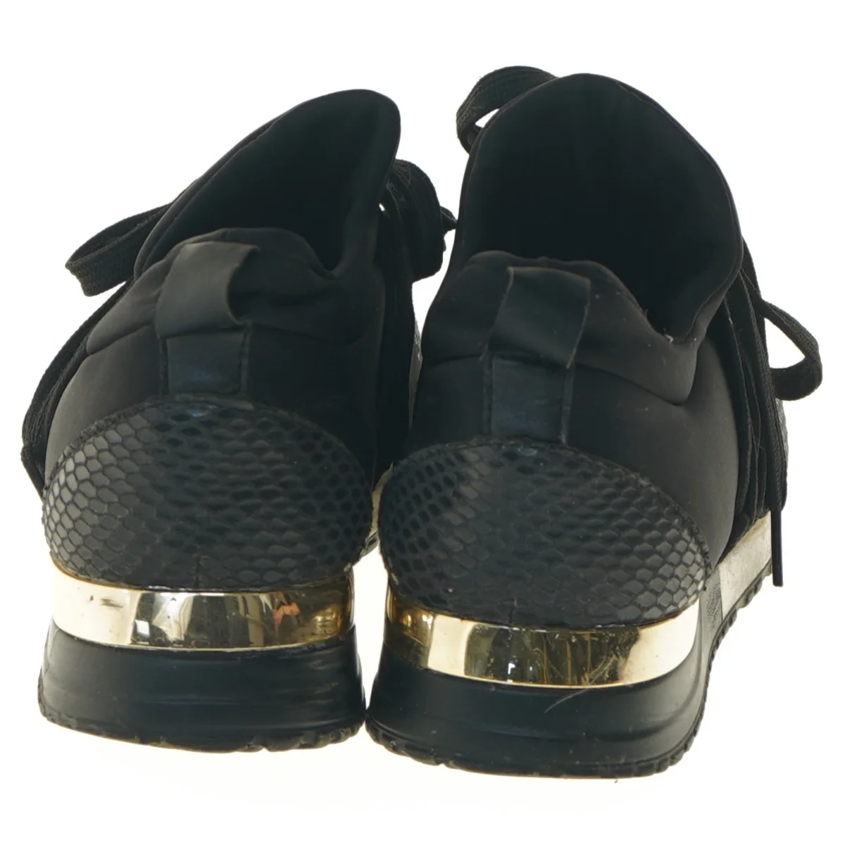 Sorte sneakers i størrelse 38 (str. 38 )