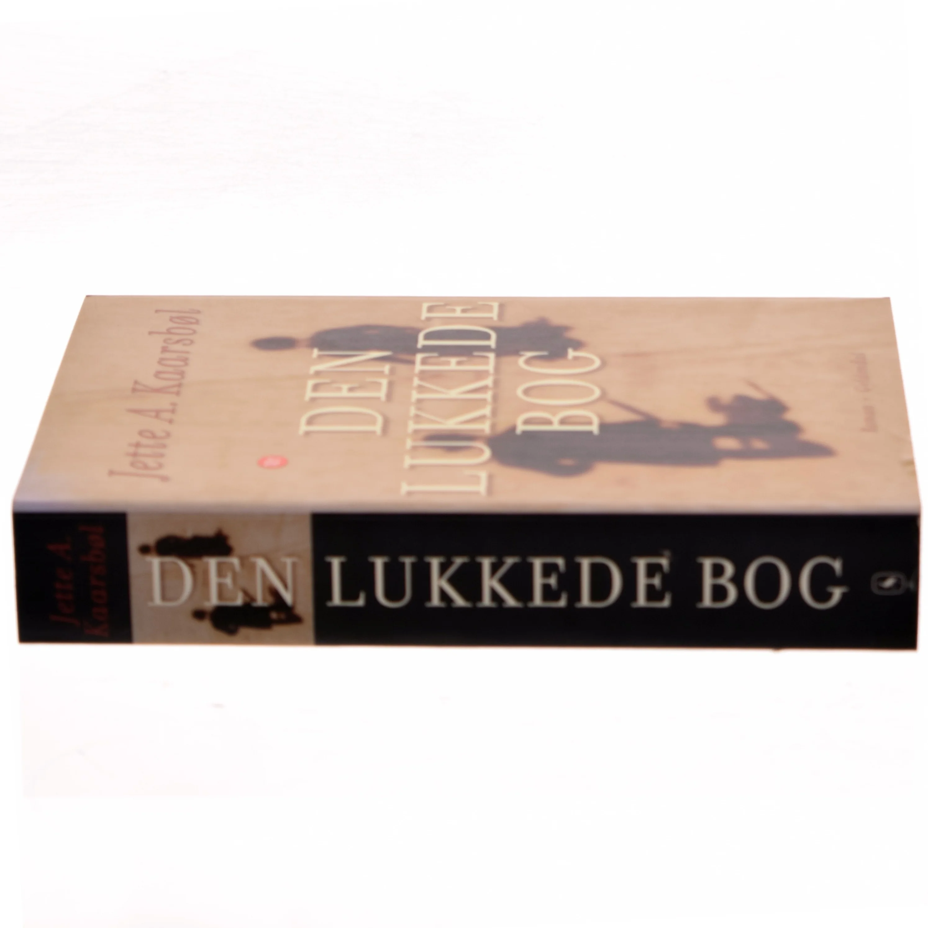Den lukkede bog : roman af Jette A. Kaarsbøl (Bog)