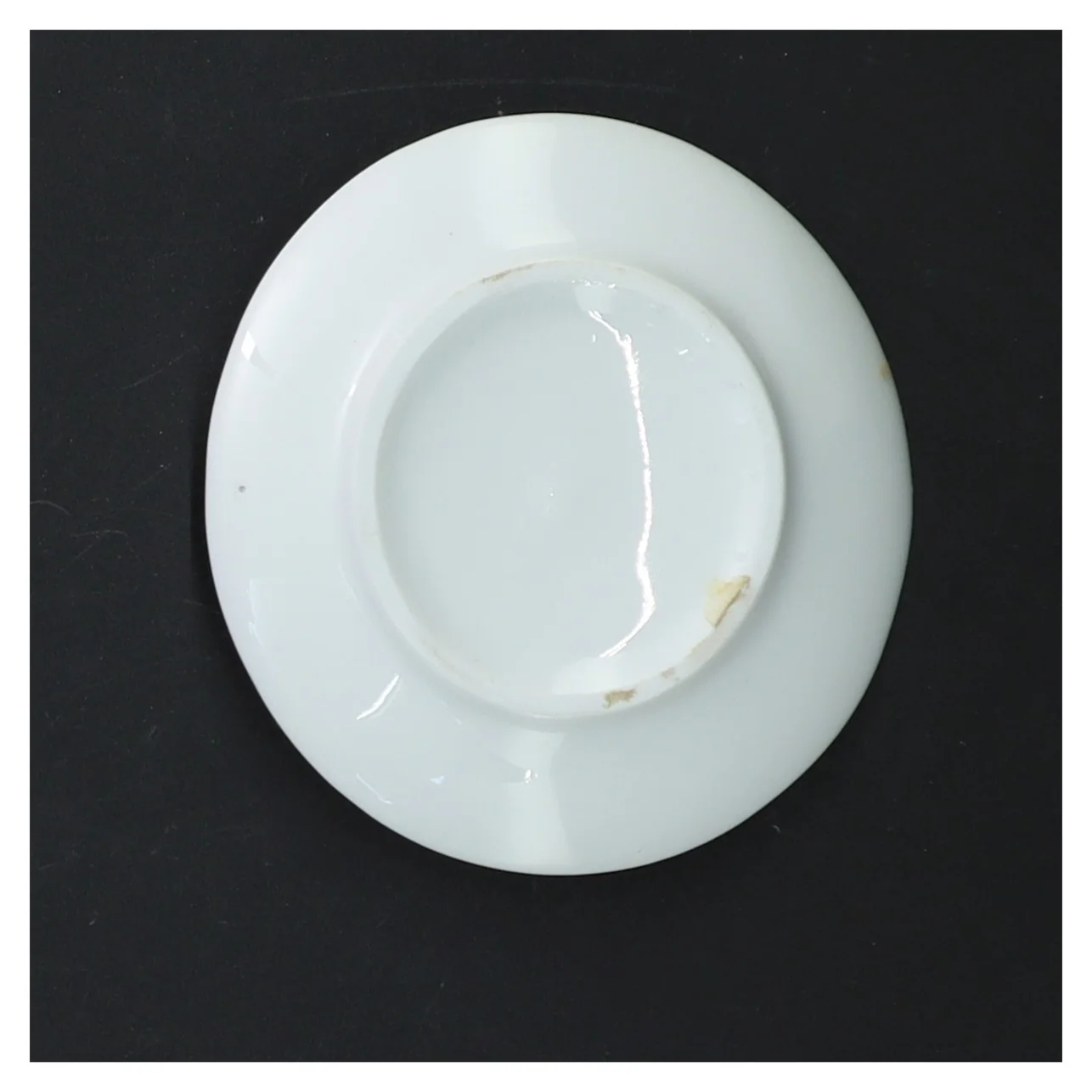 Smørskål med låg (str. Ø 10 cm)