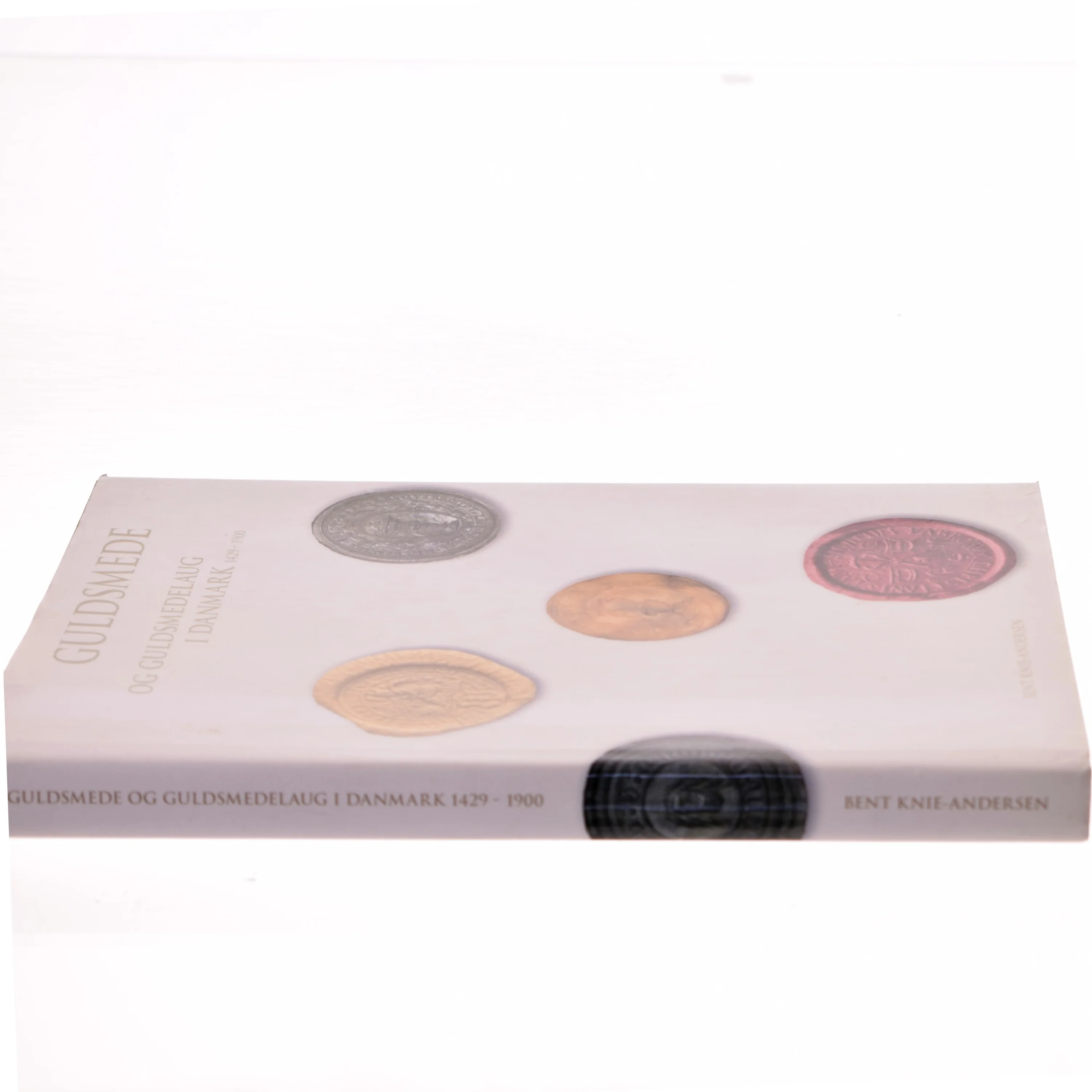 Guldsmede og guldsmedelaug i Danmark 1429-1900 af Bent Knie-Andersen (Bog)