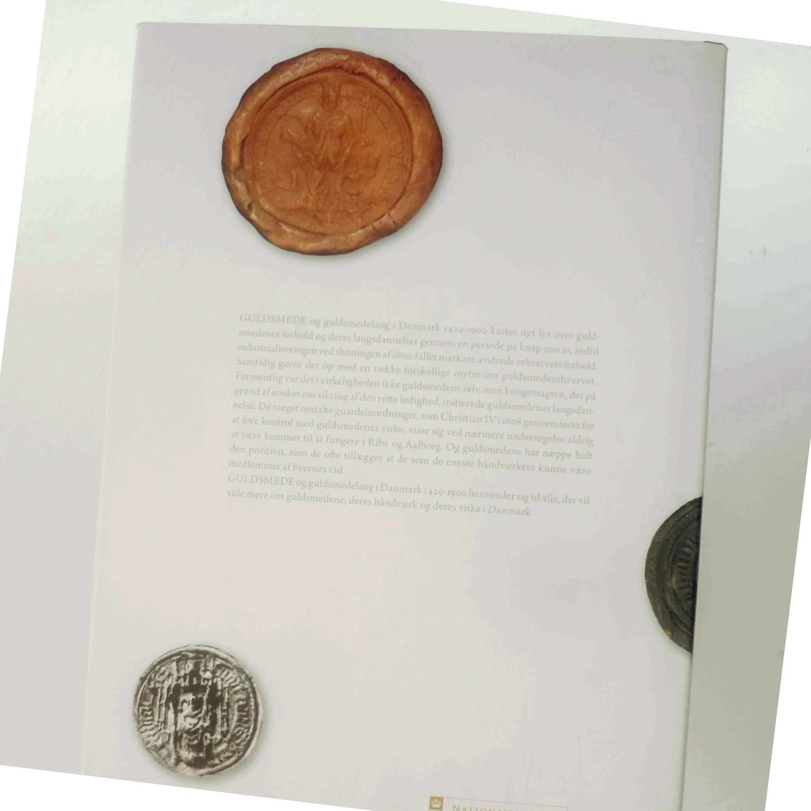 Guldsmede og guldsmedelaug i Danmark 1429-1900 af Bent Knie-Andersen (Bog)