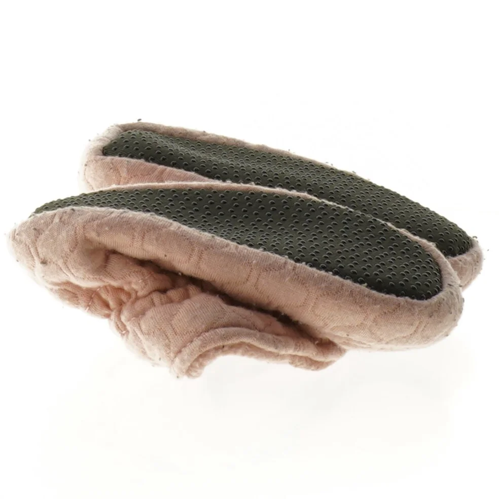 Sutsko i lyserød (str. 22-23)