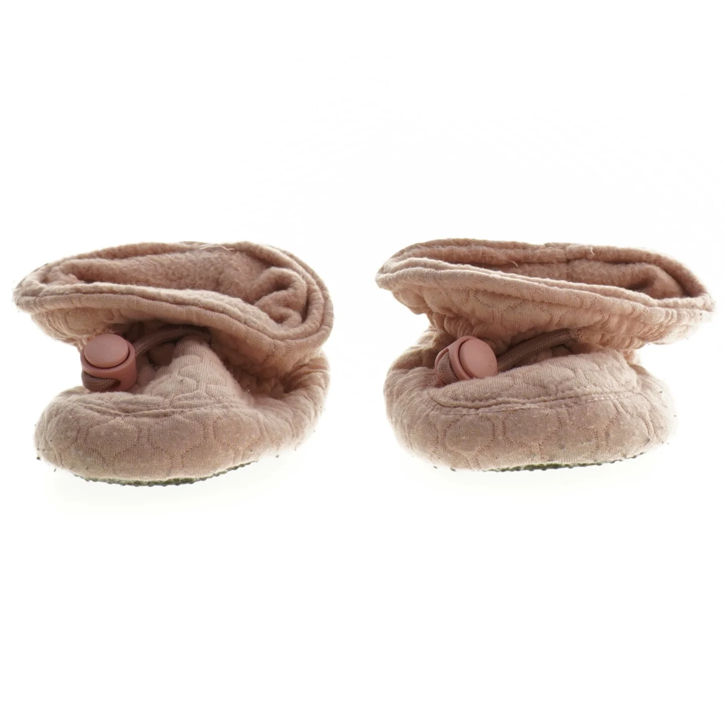 Sutsko i lyserød (str. 22-23)