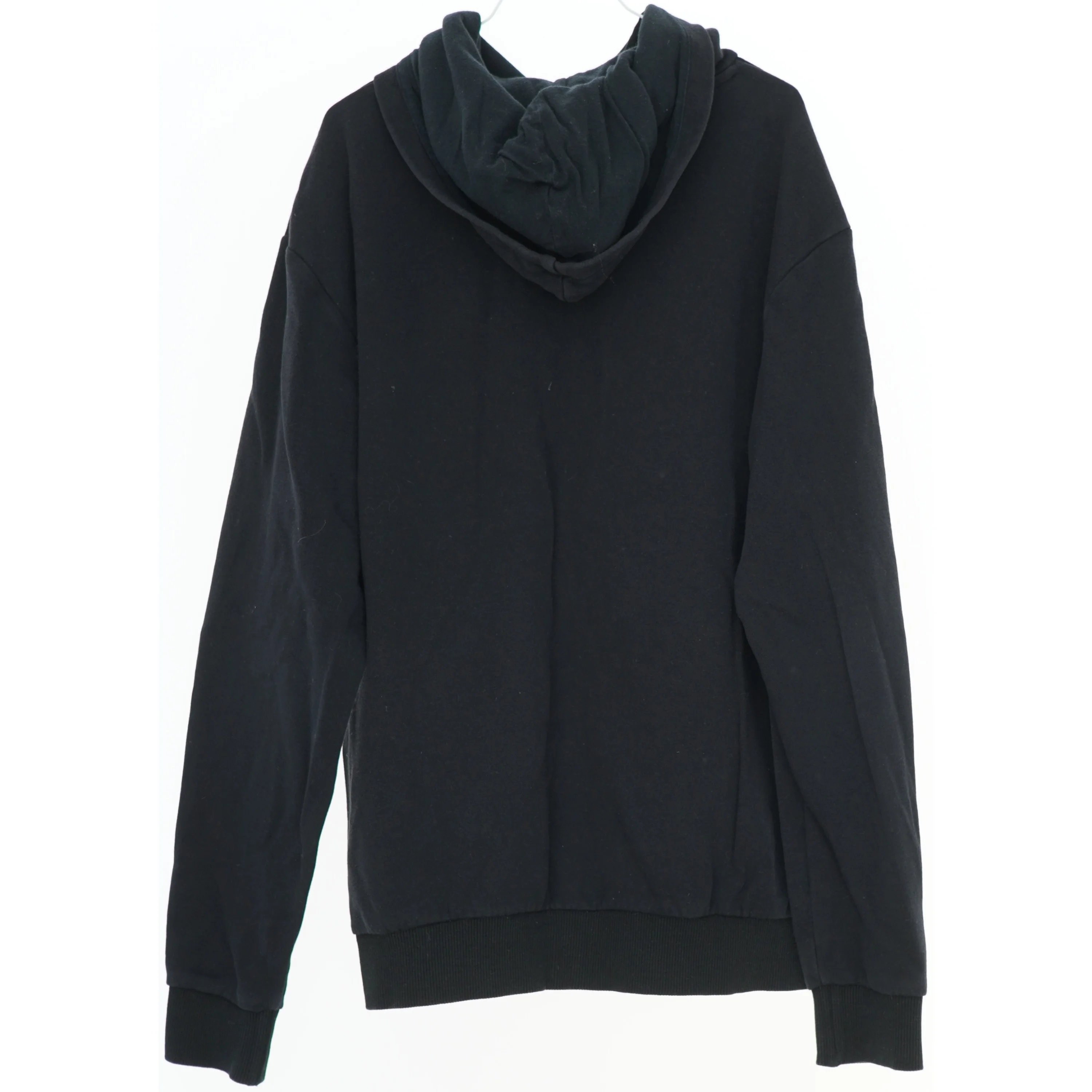 Sort hættetrøje med tryk fra H&M (str. 158)