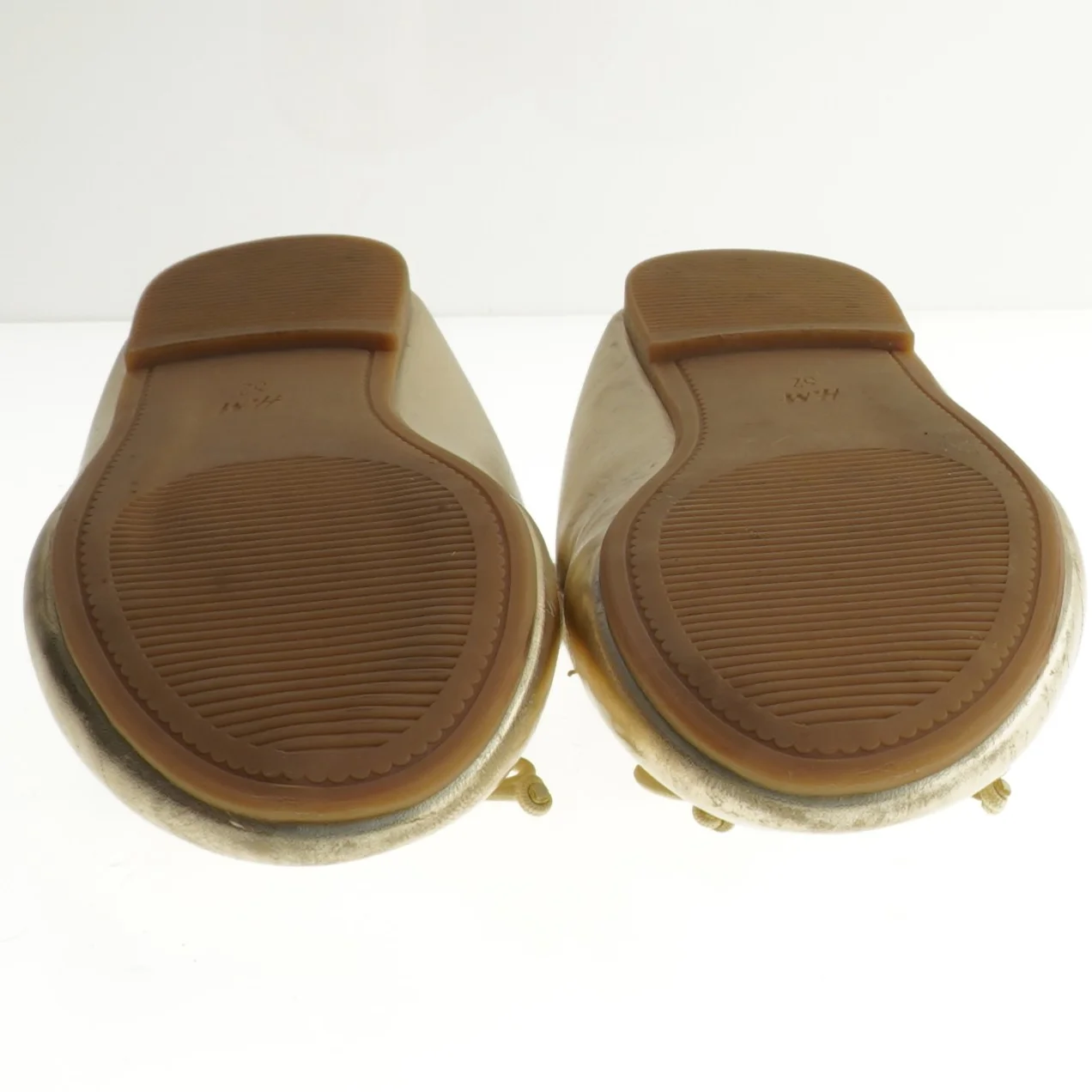 Guld ballerinasko størrelse 32 fra H&M (str. 32 )