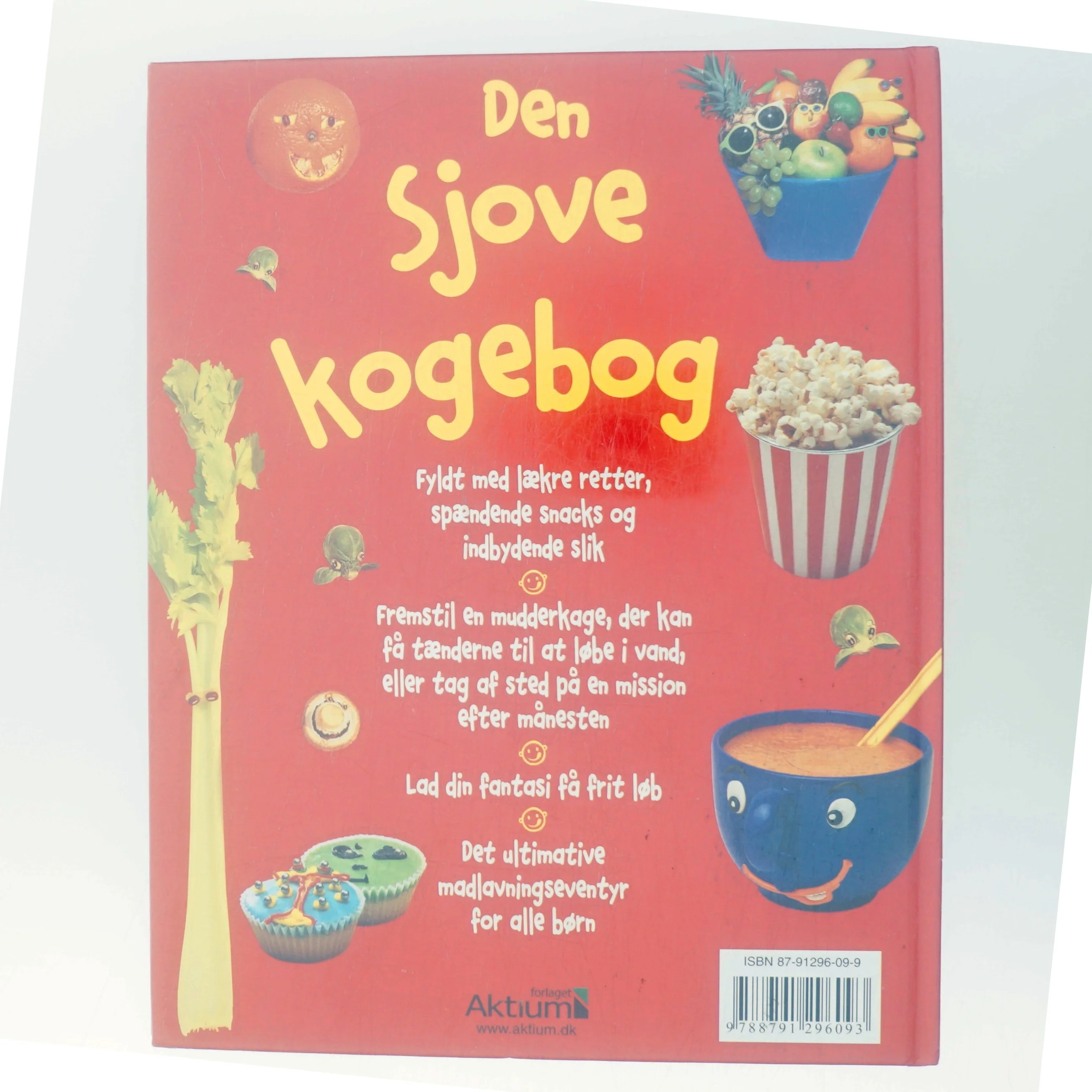 Den sjove kogebog : 50 hurtige og lette opskrifter for børn af Jane Bull (Bog)