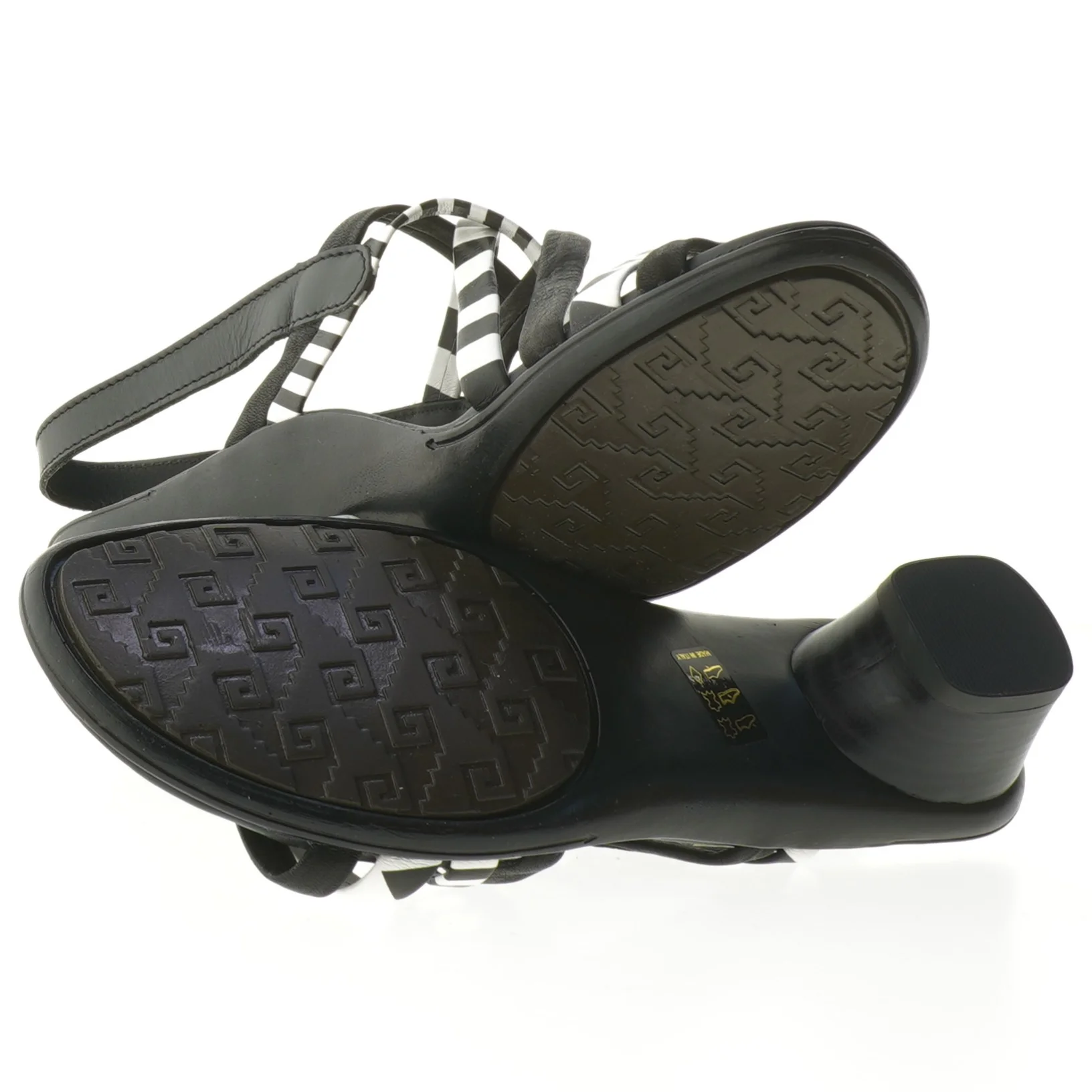 Sort og hvid damesandaler fra Ariva (str. 39 )