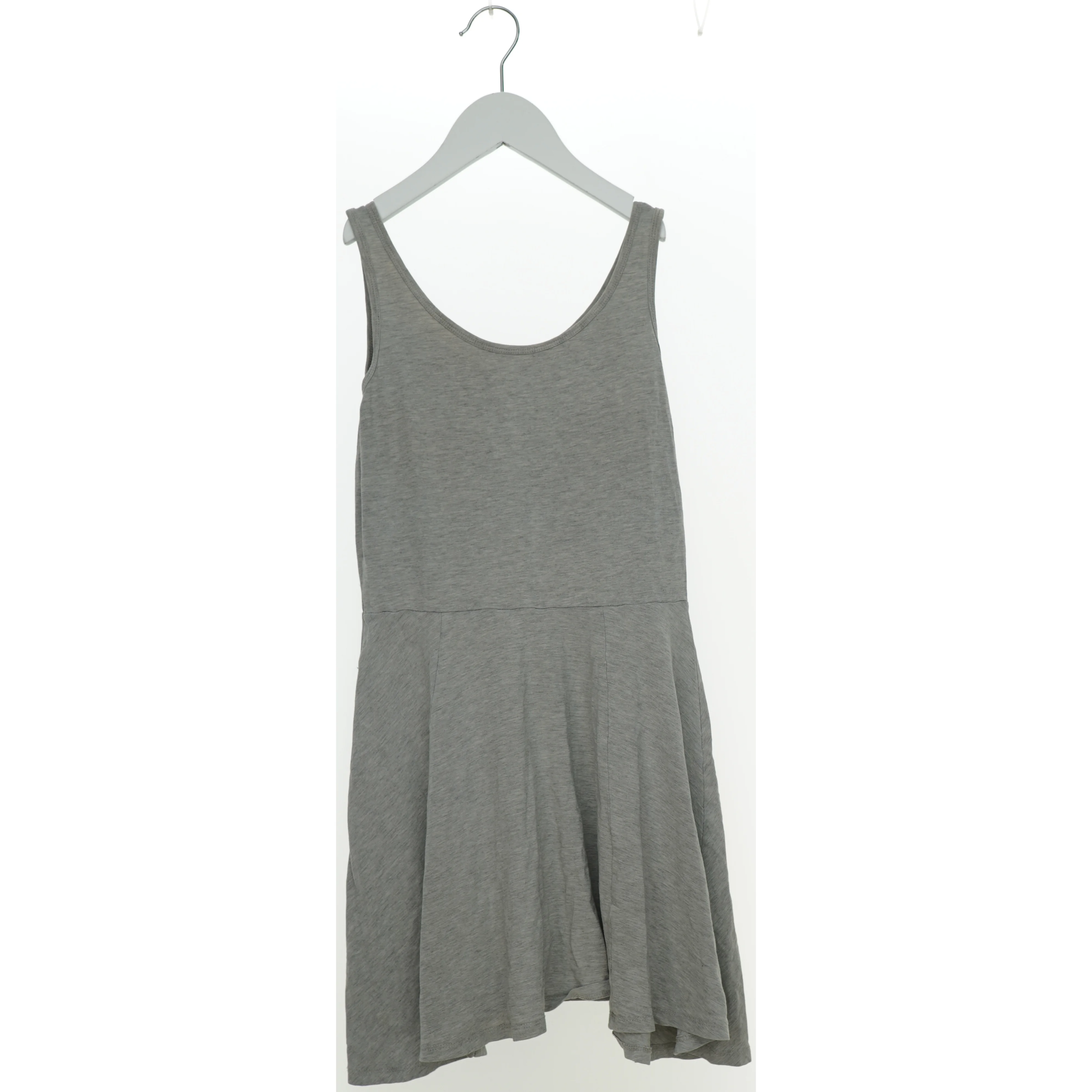 Kjole fra H&M (str. 152 cm)