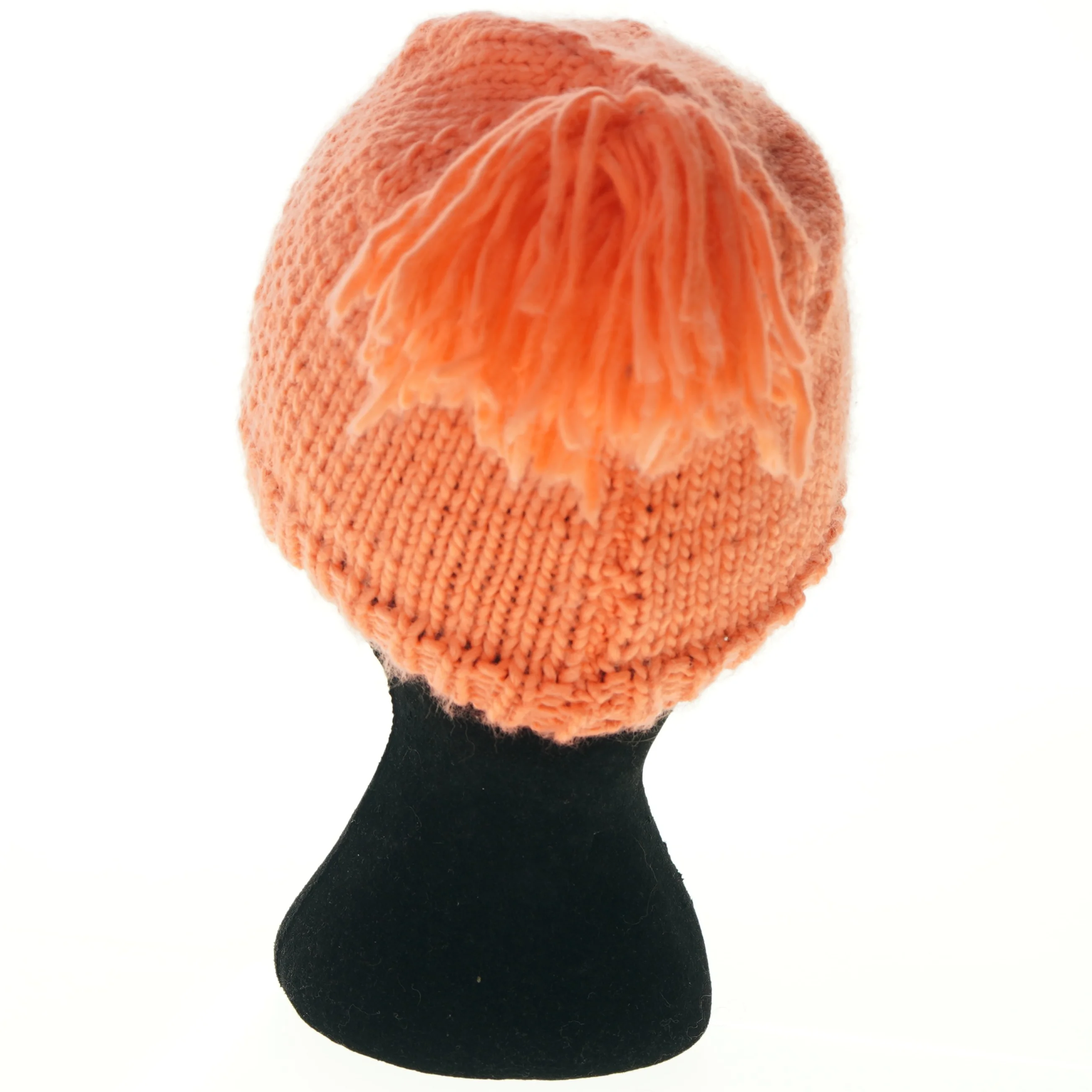 Strikket hue med kvast (str. Ø. 24 cm)