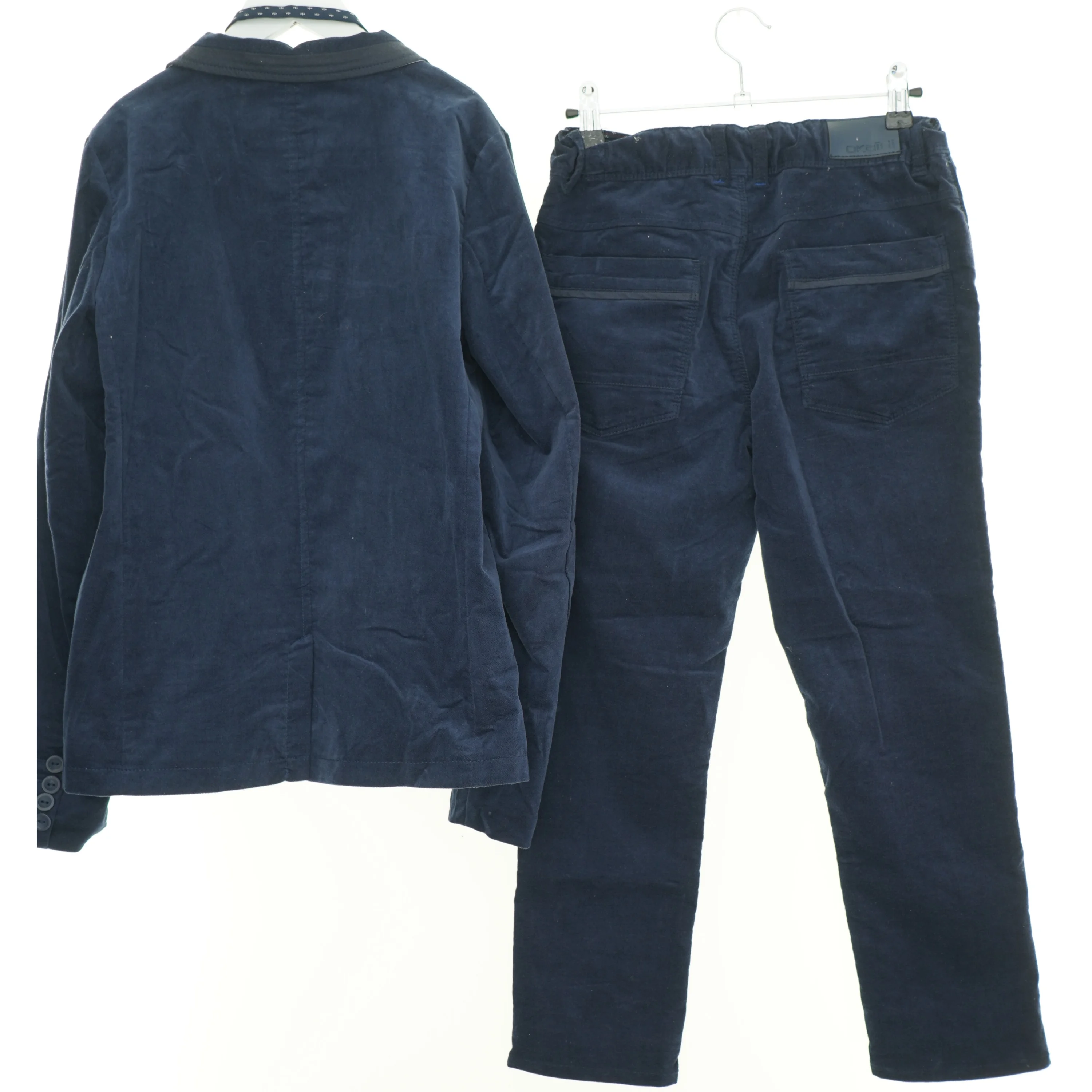 Jakkesæt i fløjl fra Okaidi (str. 152 cm)