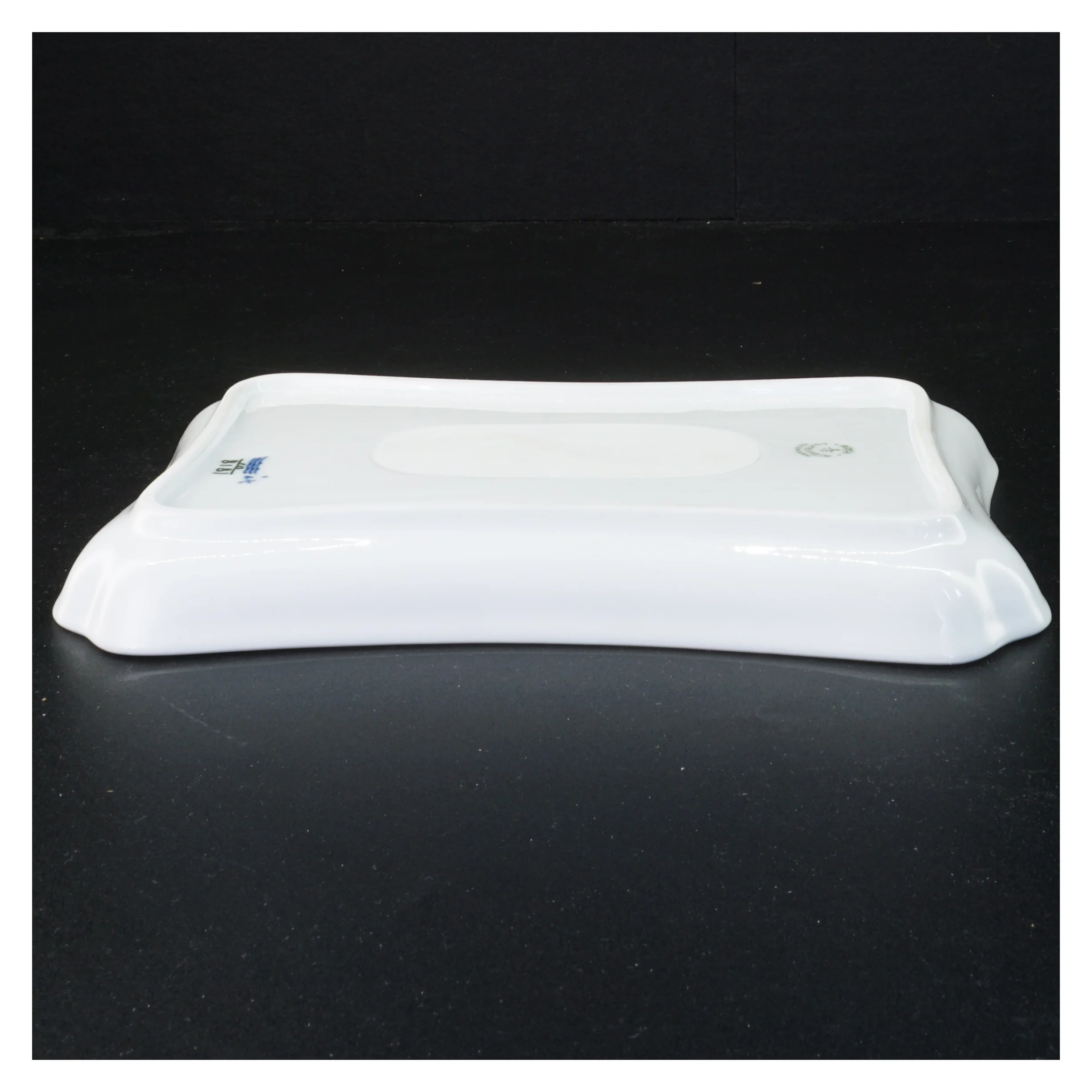 Blå blomst porcelænsfad, kantet, fra Royal Copenhagen, 1.sortering (str. 24 x 17 cm)