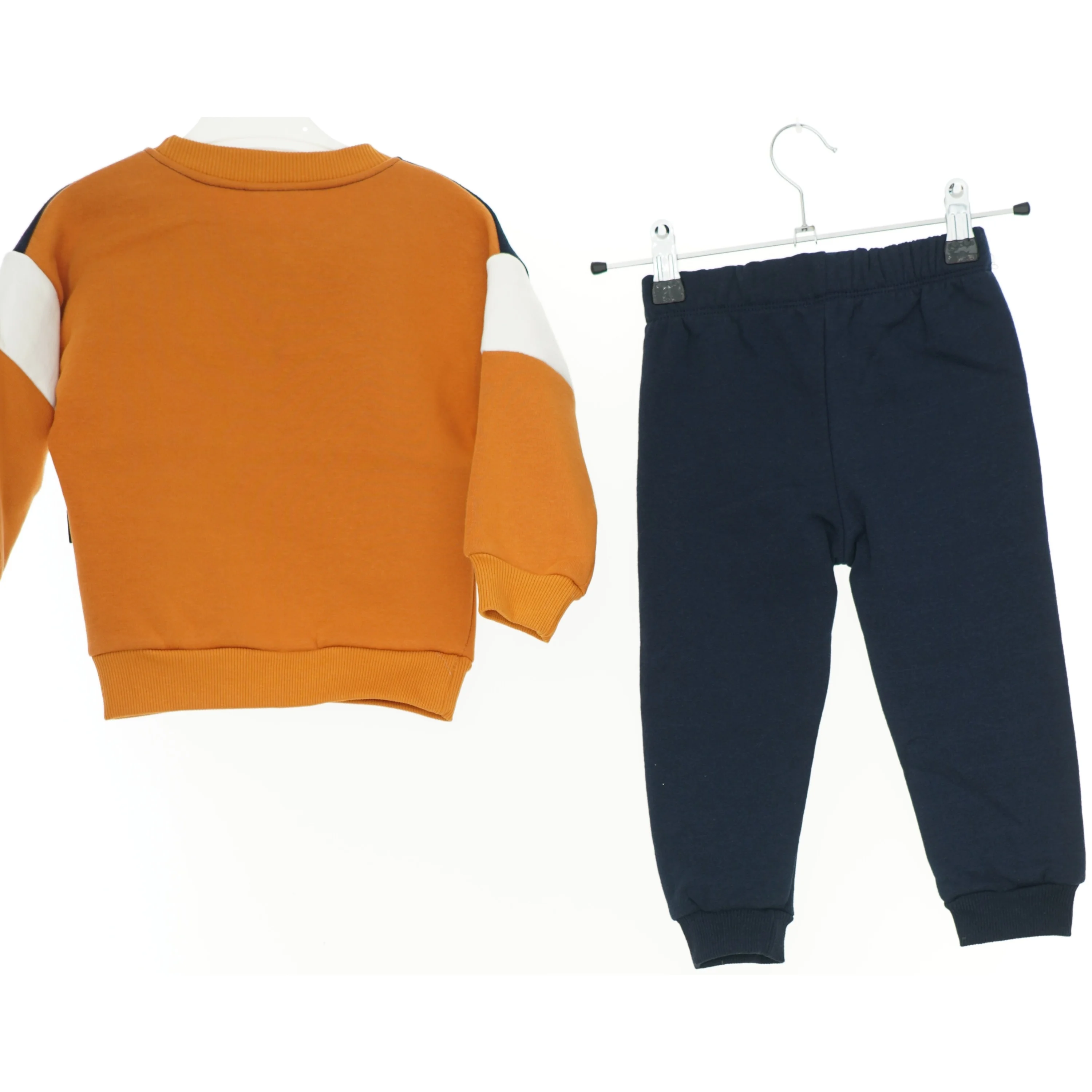 Sweatpants og sweatshirt sæt str. 92 cm)