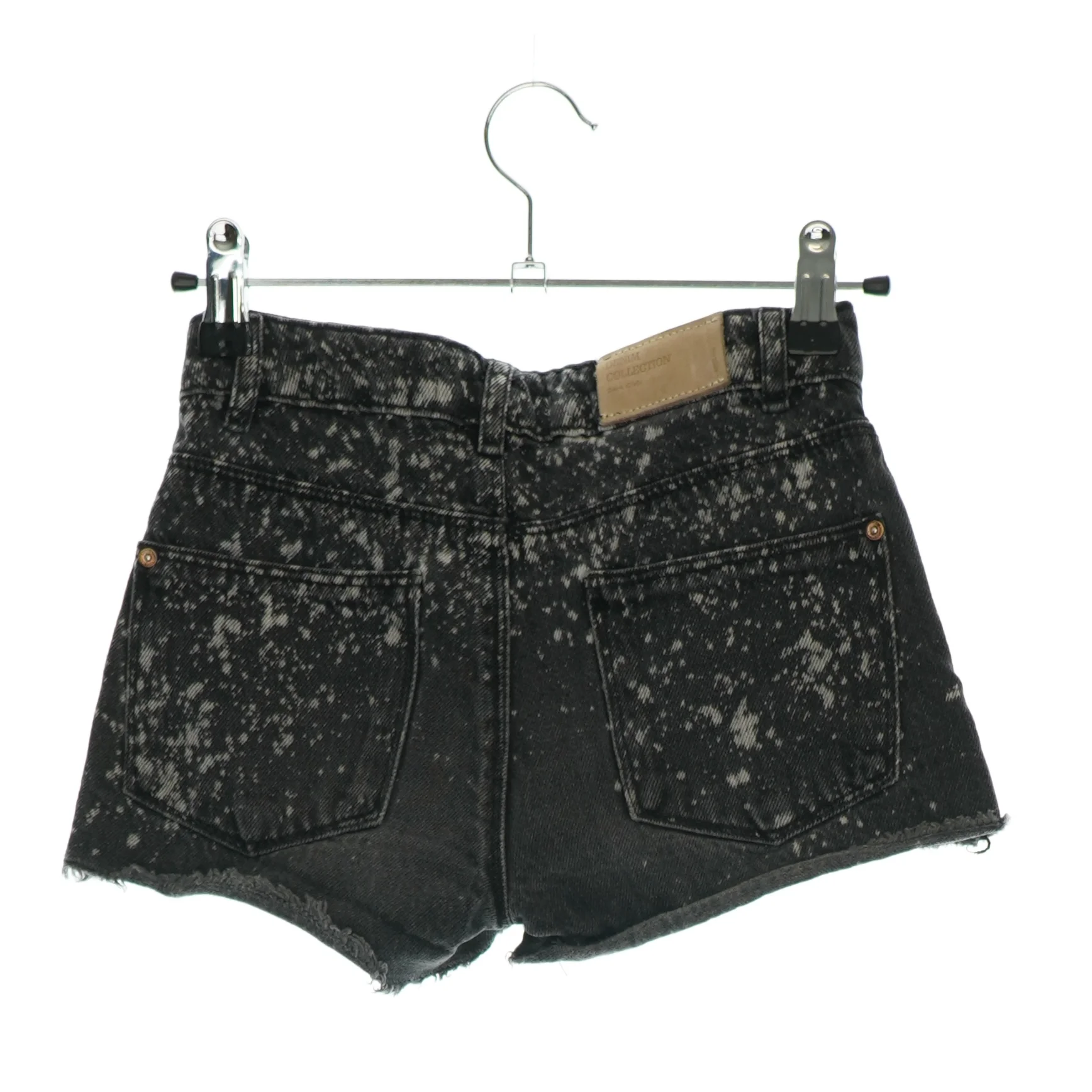 Shorts fra Zara (str. 128)