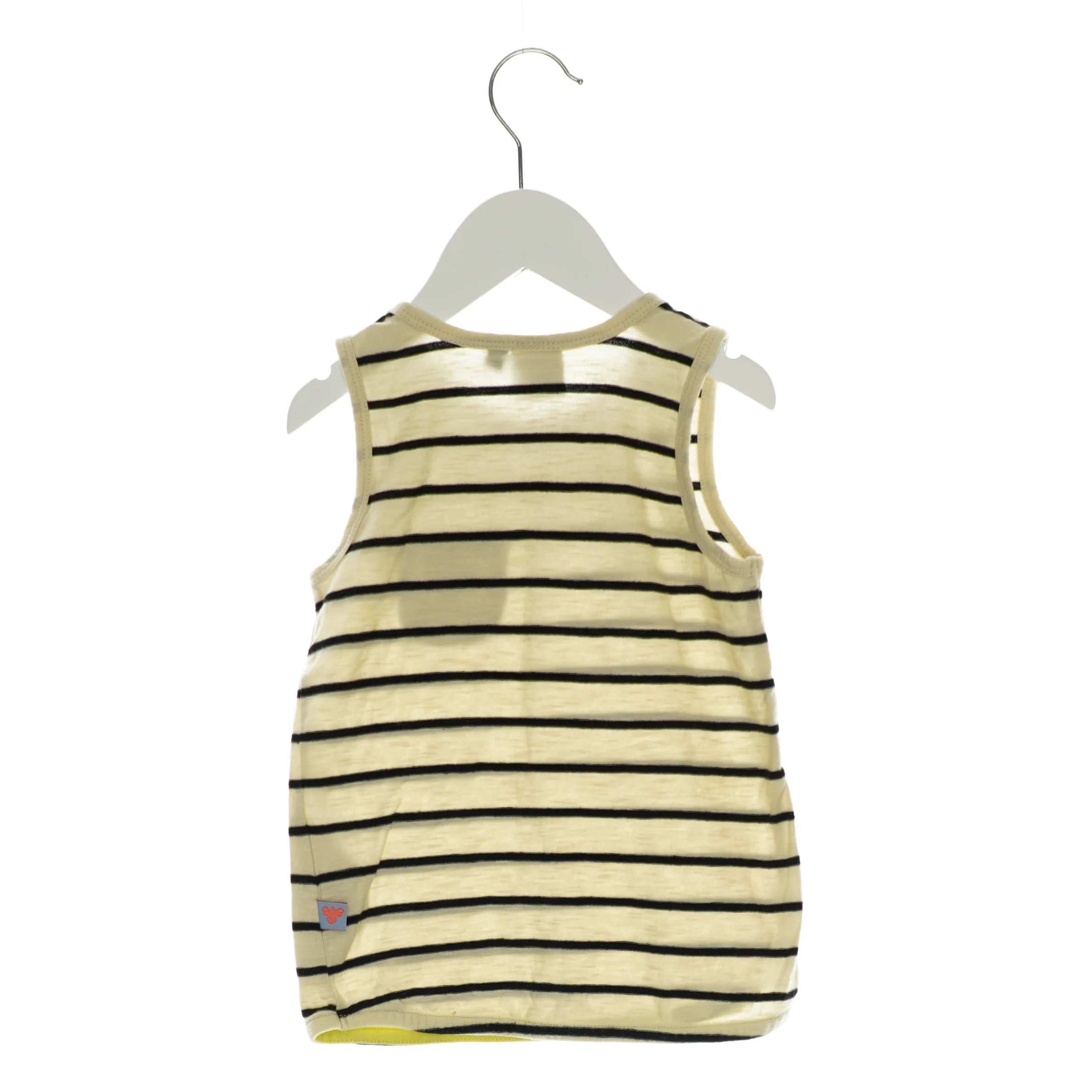 Tank top fra Hummel (str. 104)