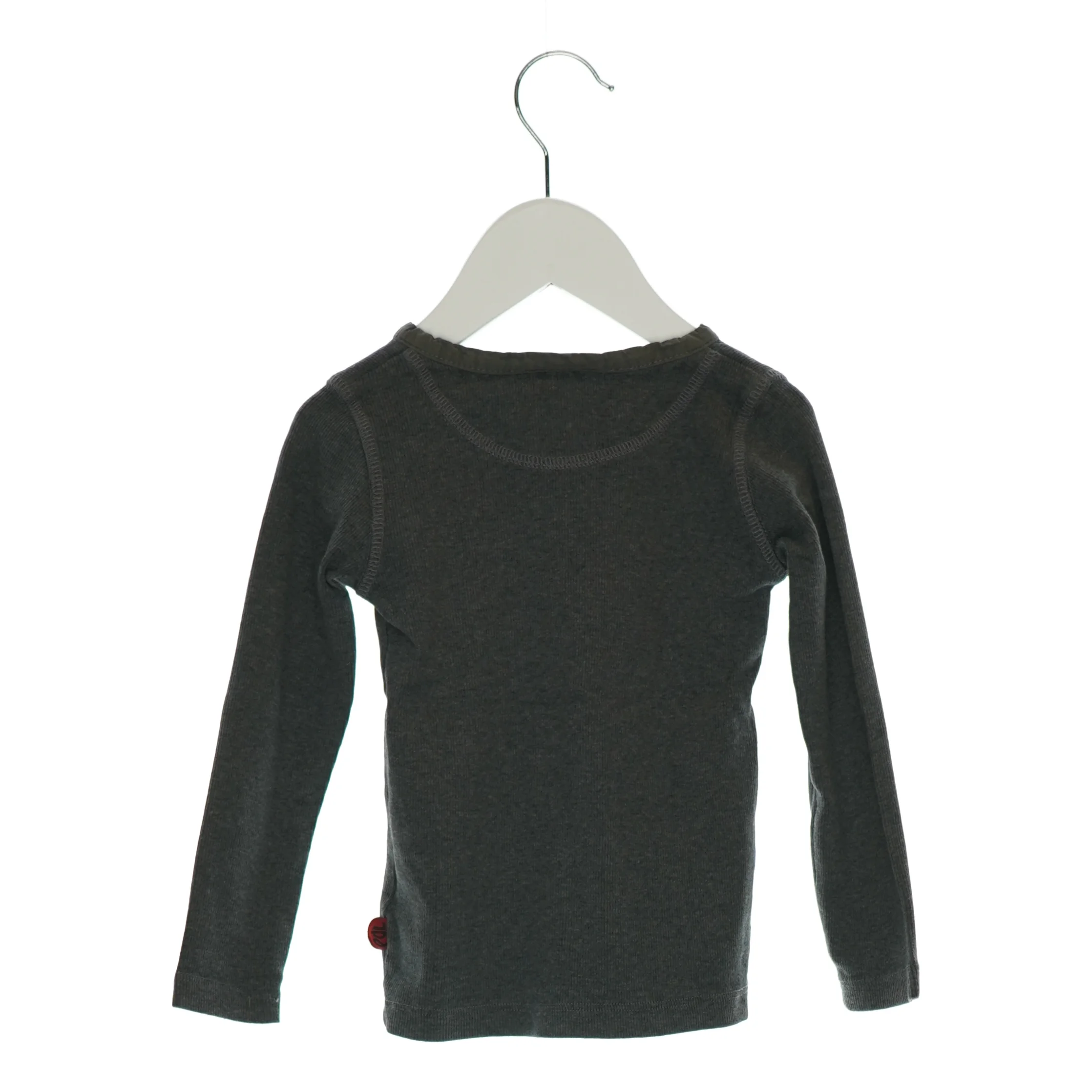 Langærmet bluse fra Pomp de Lux (str. 98)