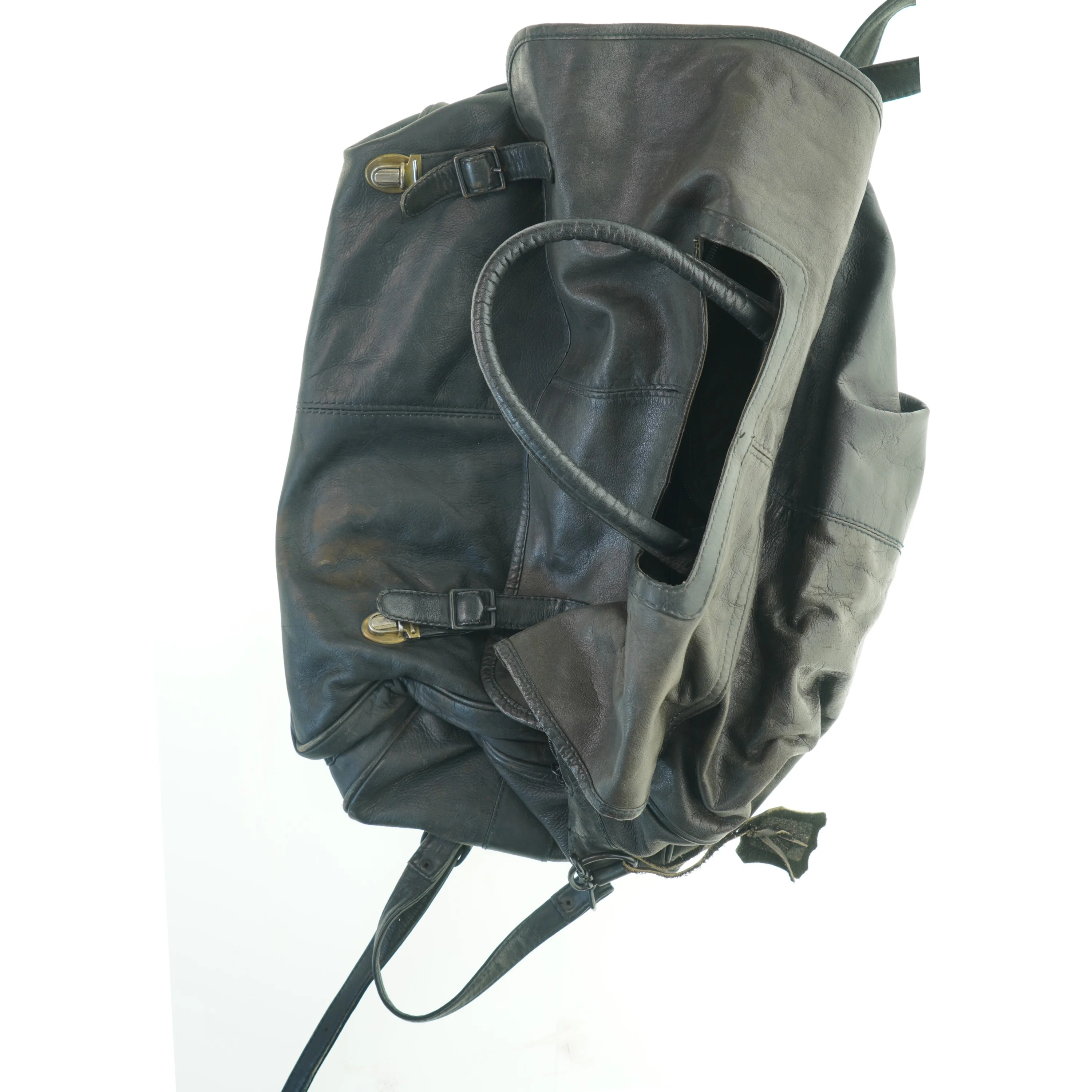 Sort skuldertaske i læder (str. 47x37x27 cm)