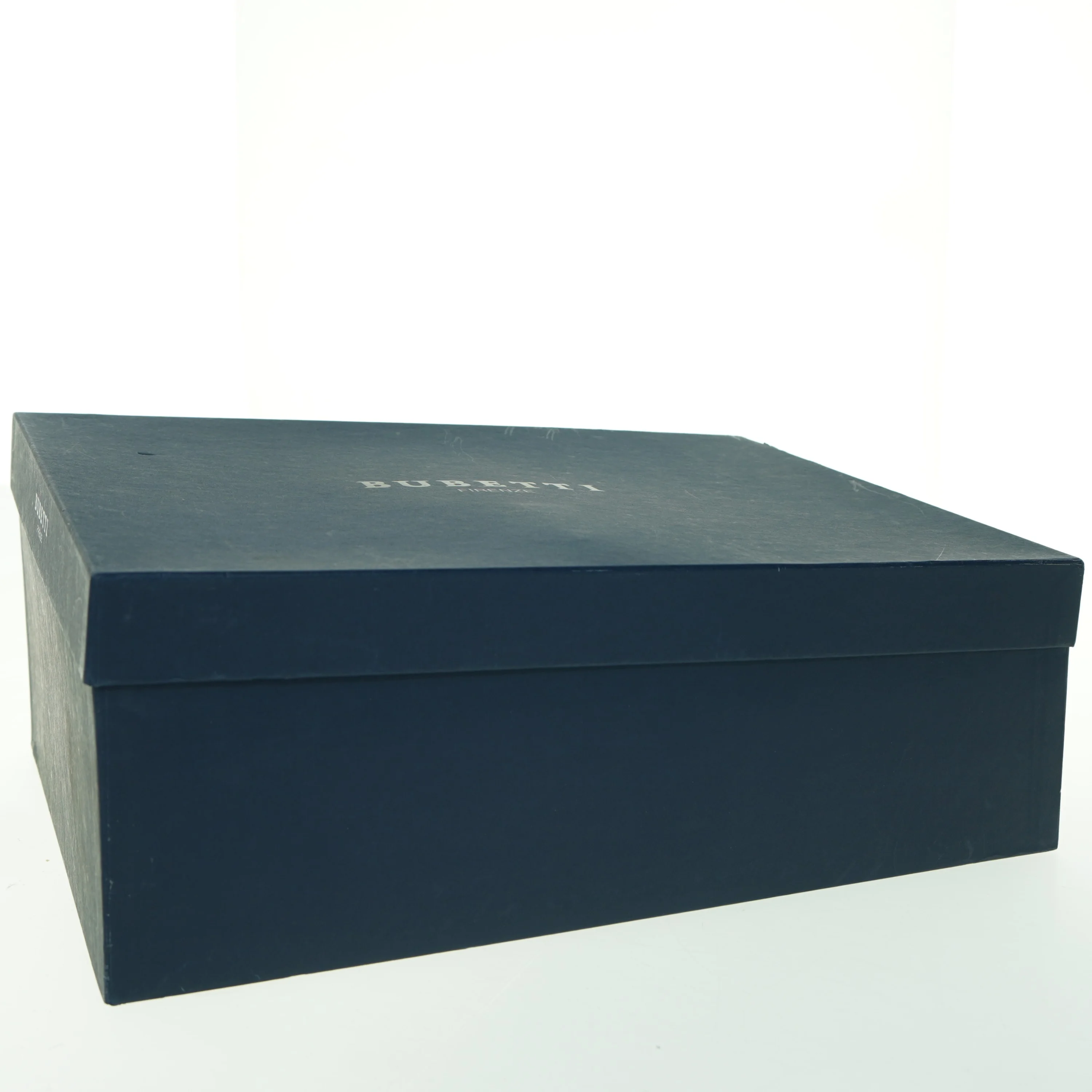 Julepynt i kasse (str. mix julepynt )