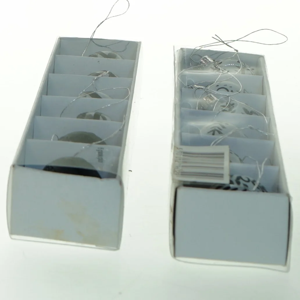 Julekugler i hvid og sølv (str. Ø 3 cm)