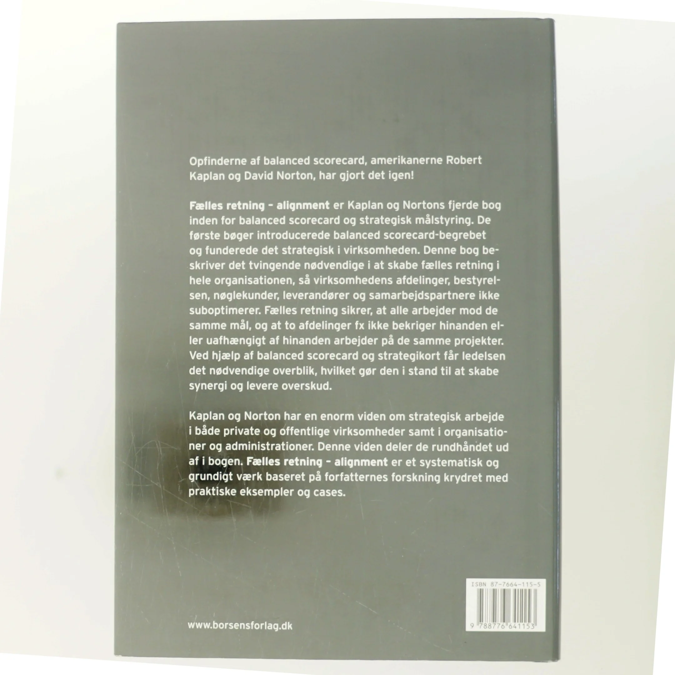 Fælles retning - alignment : skab synergi med balanced scorecard (Bog)