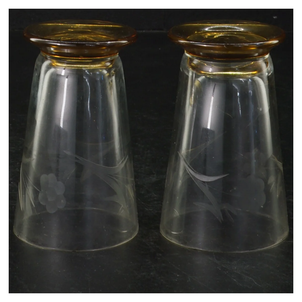 Holmegaard Bygholm farvede glad (str. 9 x 5 cm)